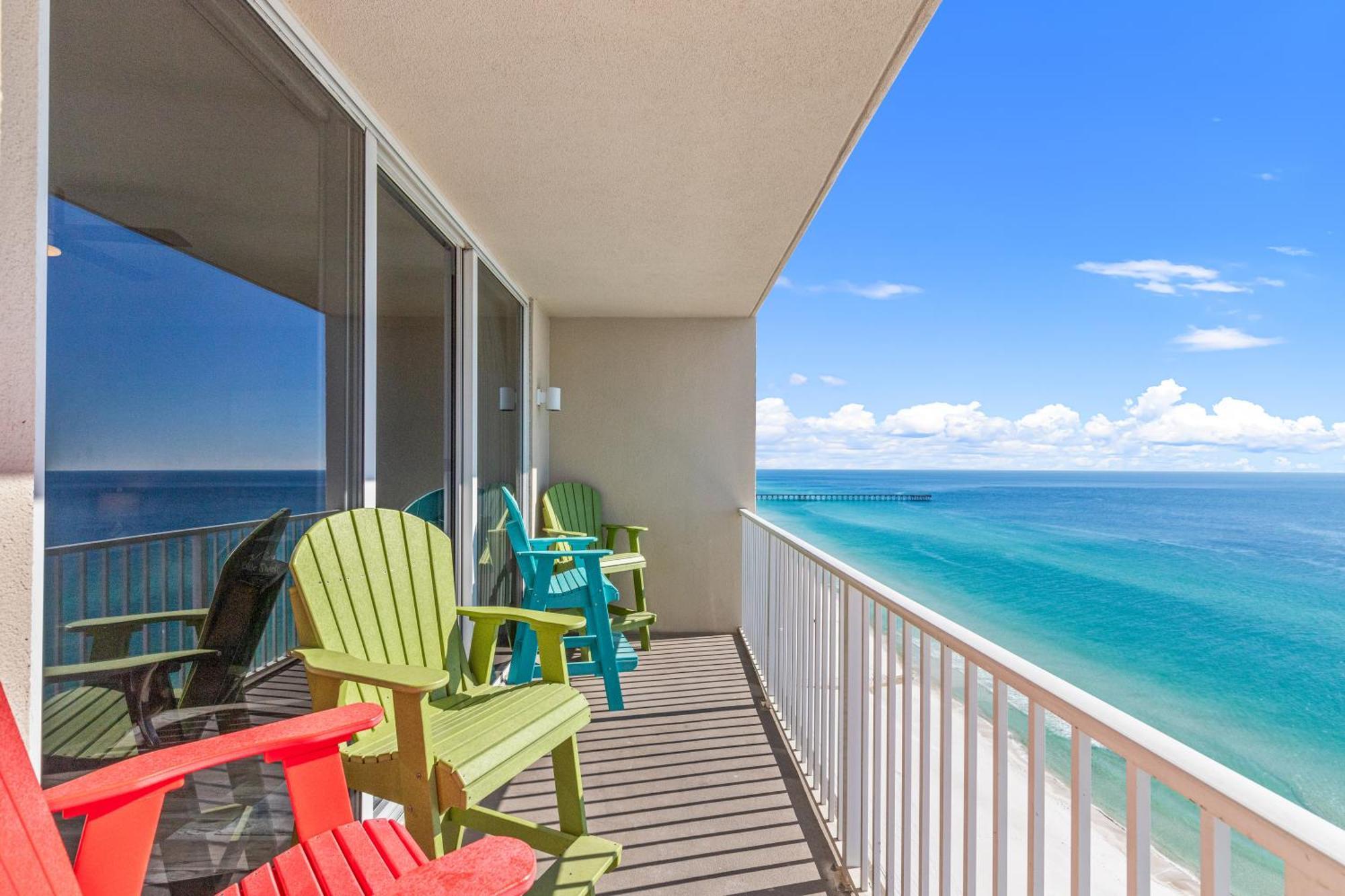 Tidewater Escape: 1br/2ba Beachfront Condo, Sleeps 6, Gulf Views & Comfort!
