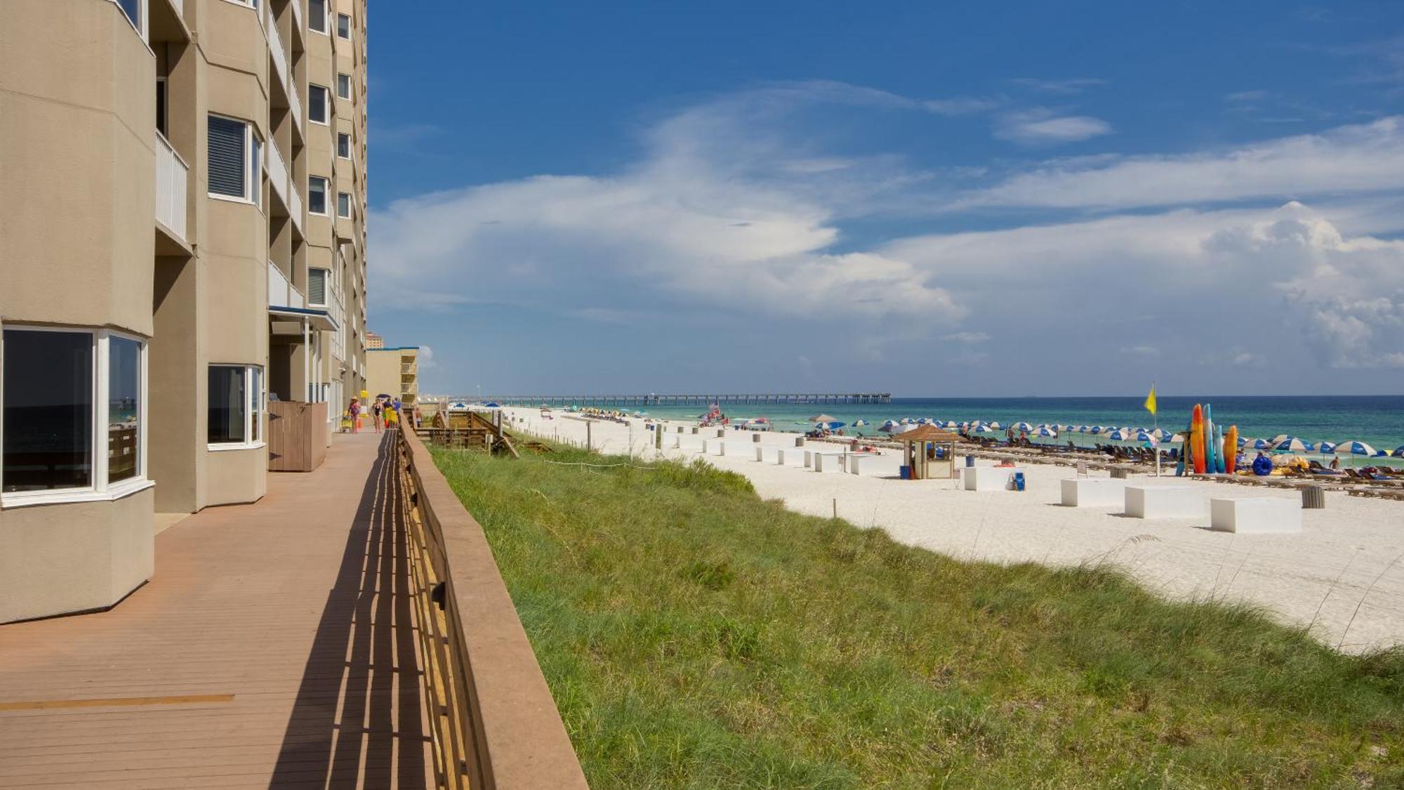 Holiday home Tidewater Escape: 1br/2ba Beachfront Condo, Sleeps 6, Gulf Views & Comfort! Panama City Beach
