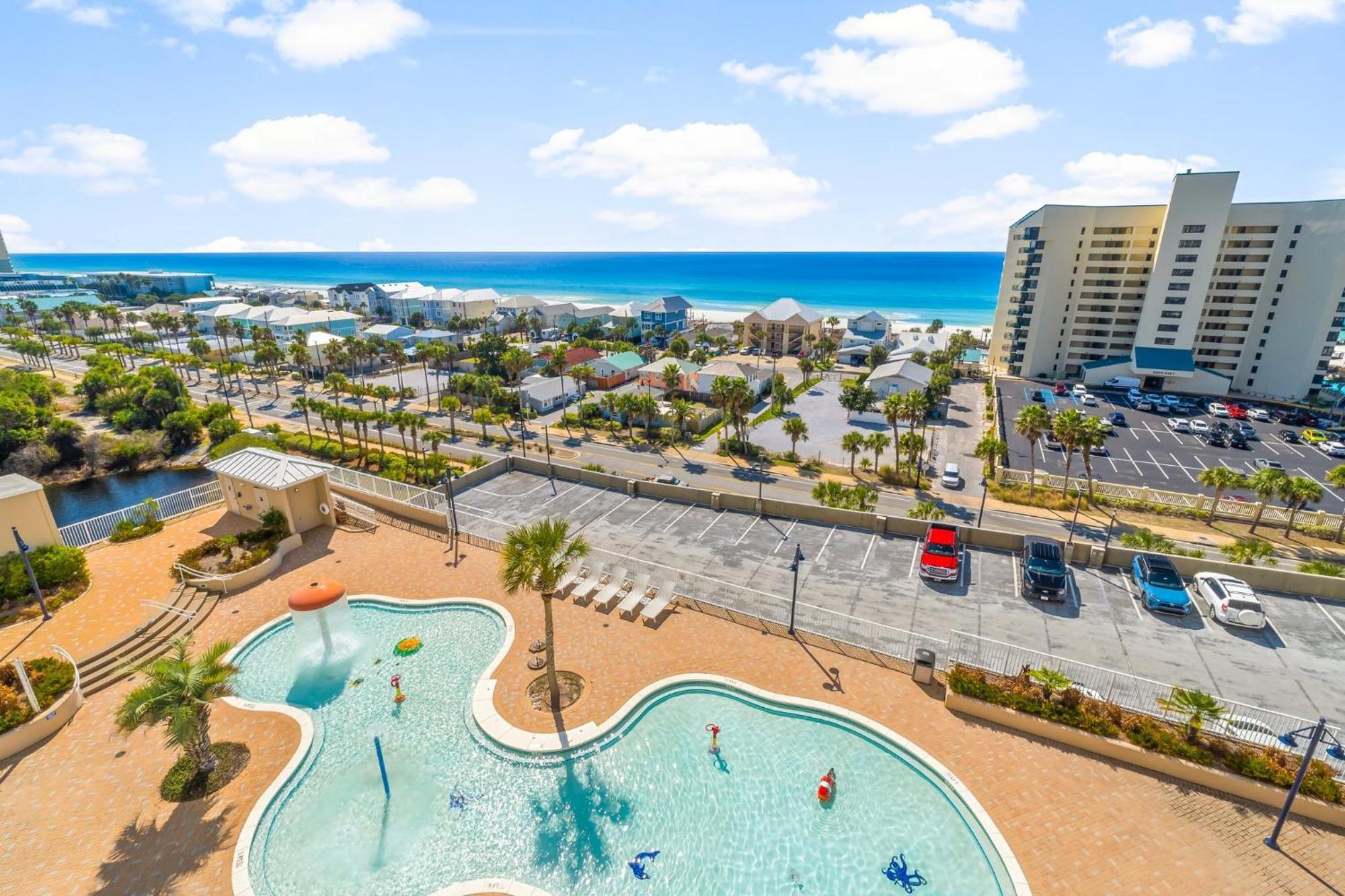 Laketown Wharf 0804