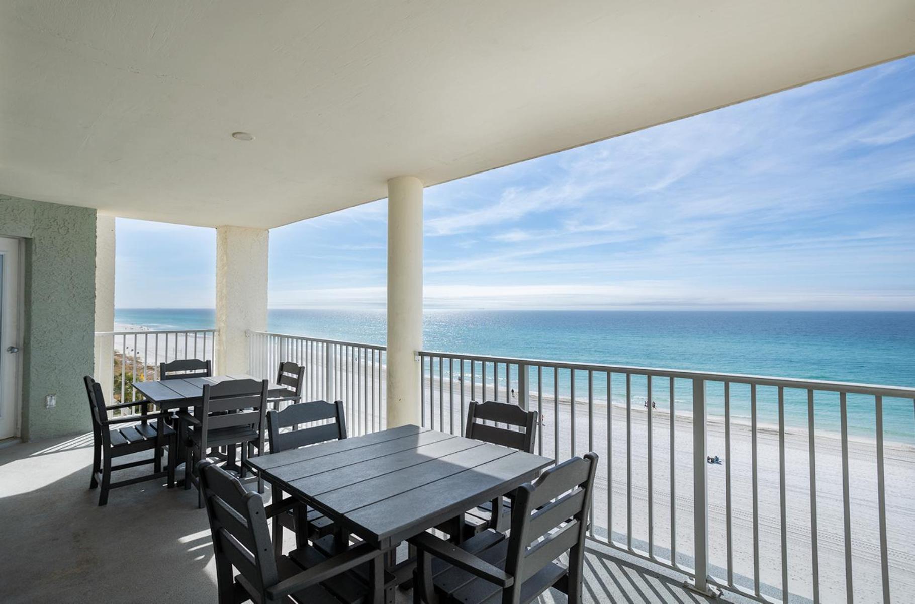 Holiday home Long 607-4 Free Chairs With Your *