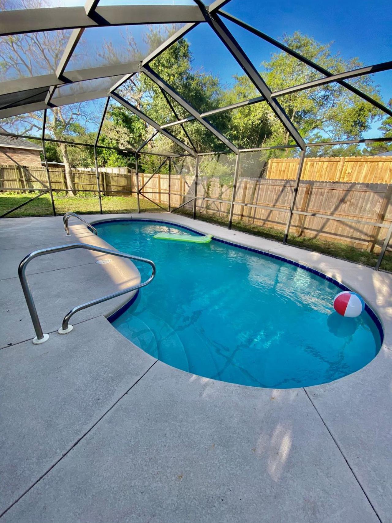 House Private Pool Walk To Golf Cart *