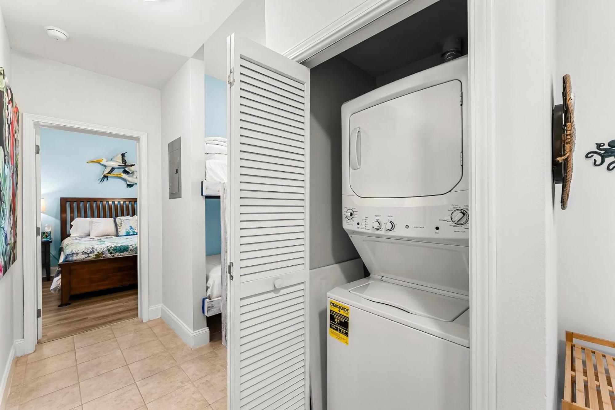 Laketown Wharf 2124 Apartment