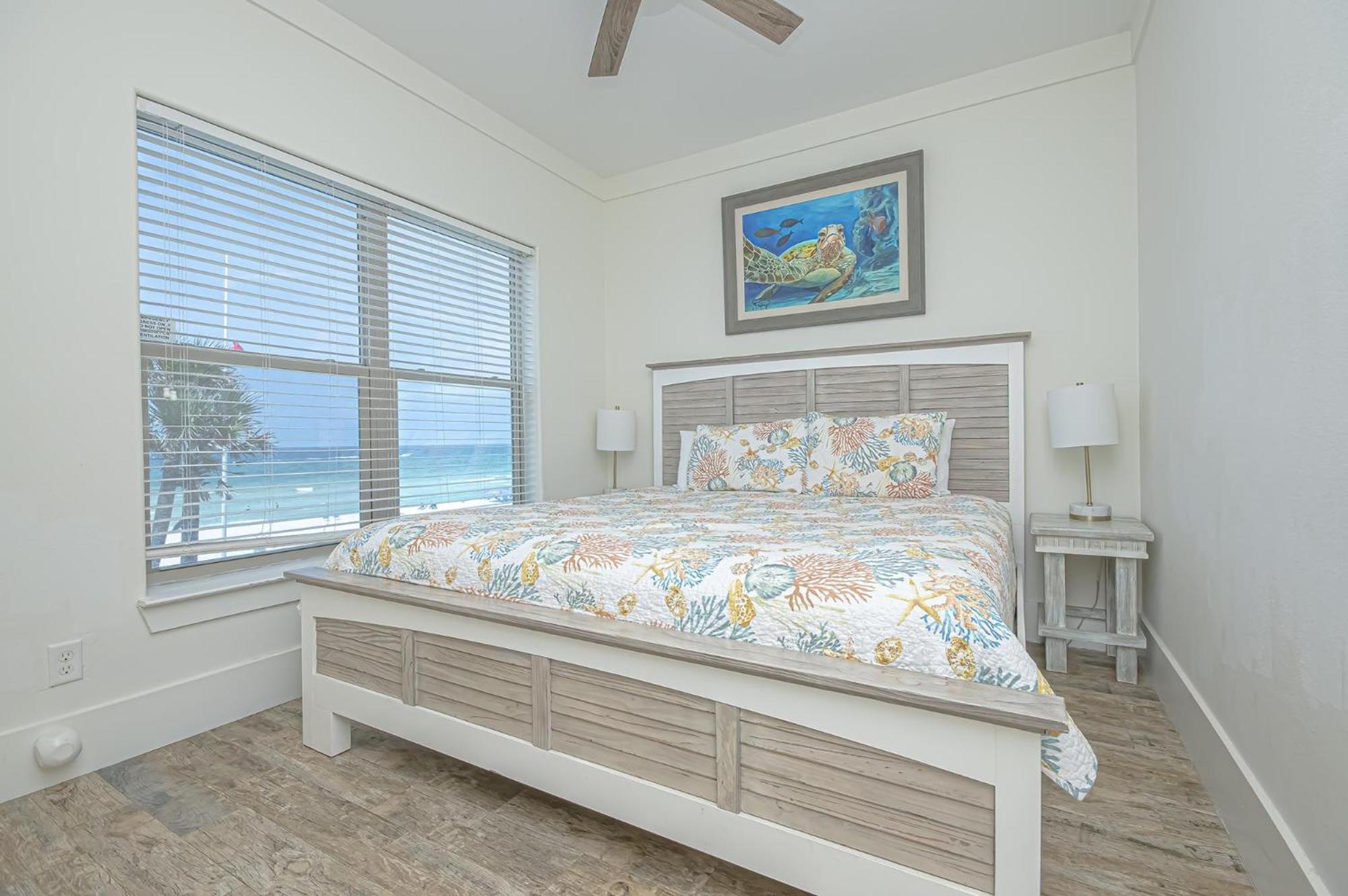 The Tourist Trap - Heated Private Beachfront Pool! Gorgeous!!! * Panama City Beach
