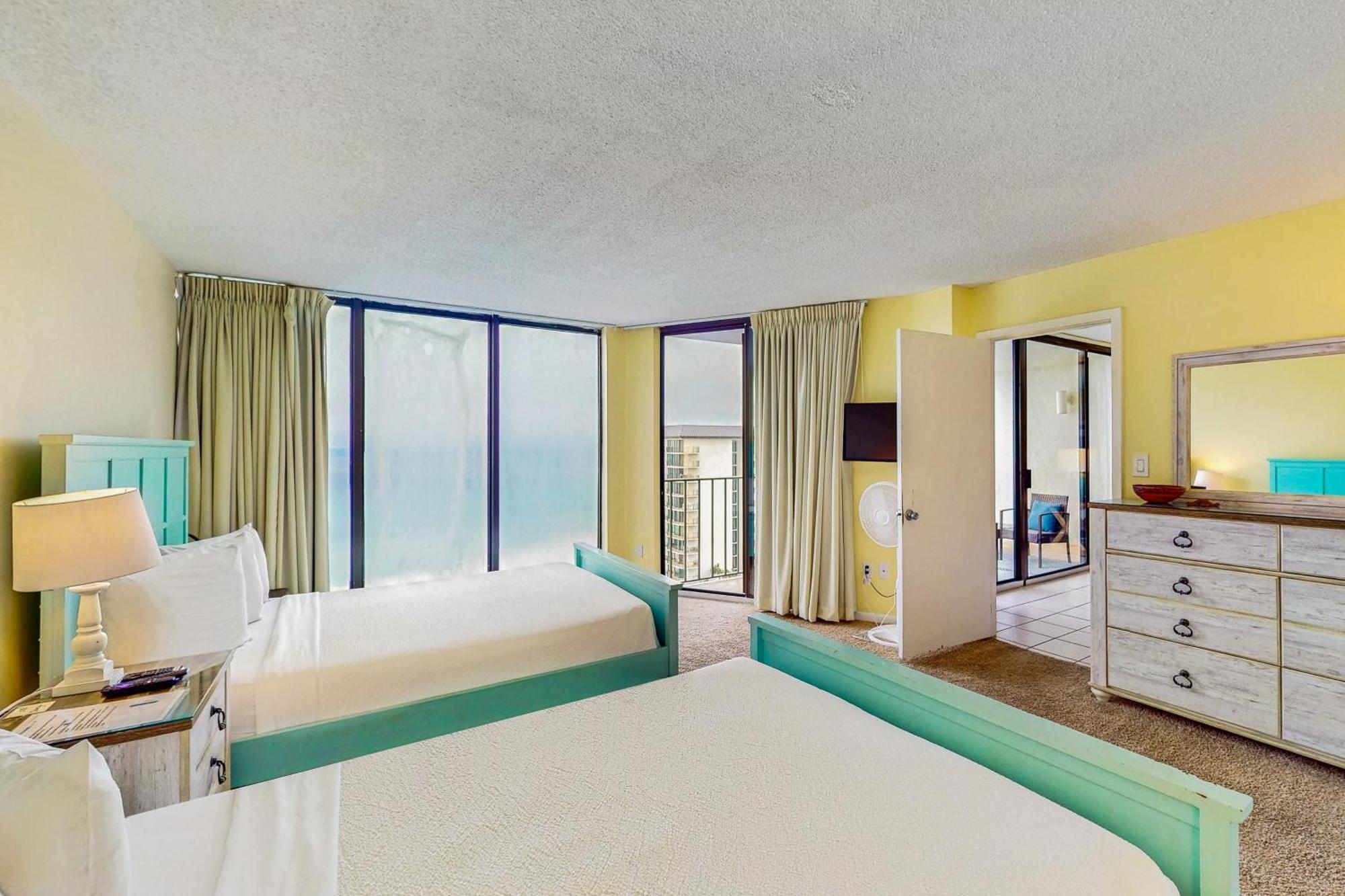 Apartment Edgewater T One 1204 *