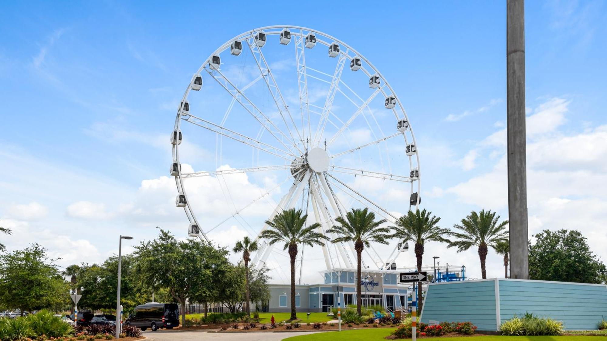 Laketown Wharf 933! Beautiful 3 Bd, Great Amenities, And Great Location Holiday home