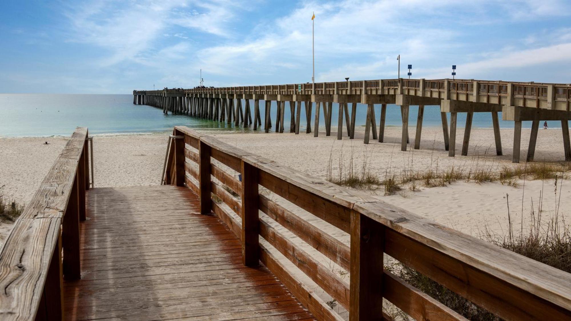 Laketown Wharf 933! Beautiful 3 Bd, Great Amenities, And Great Location Holiday home Panama City Beach