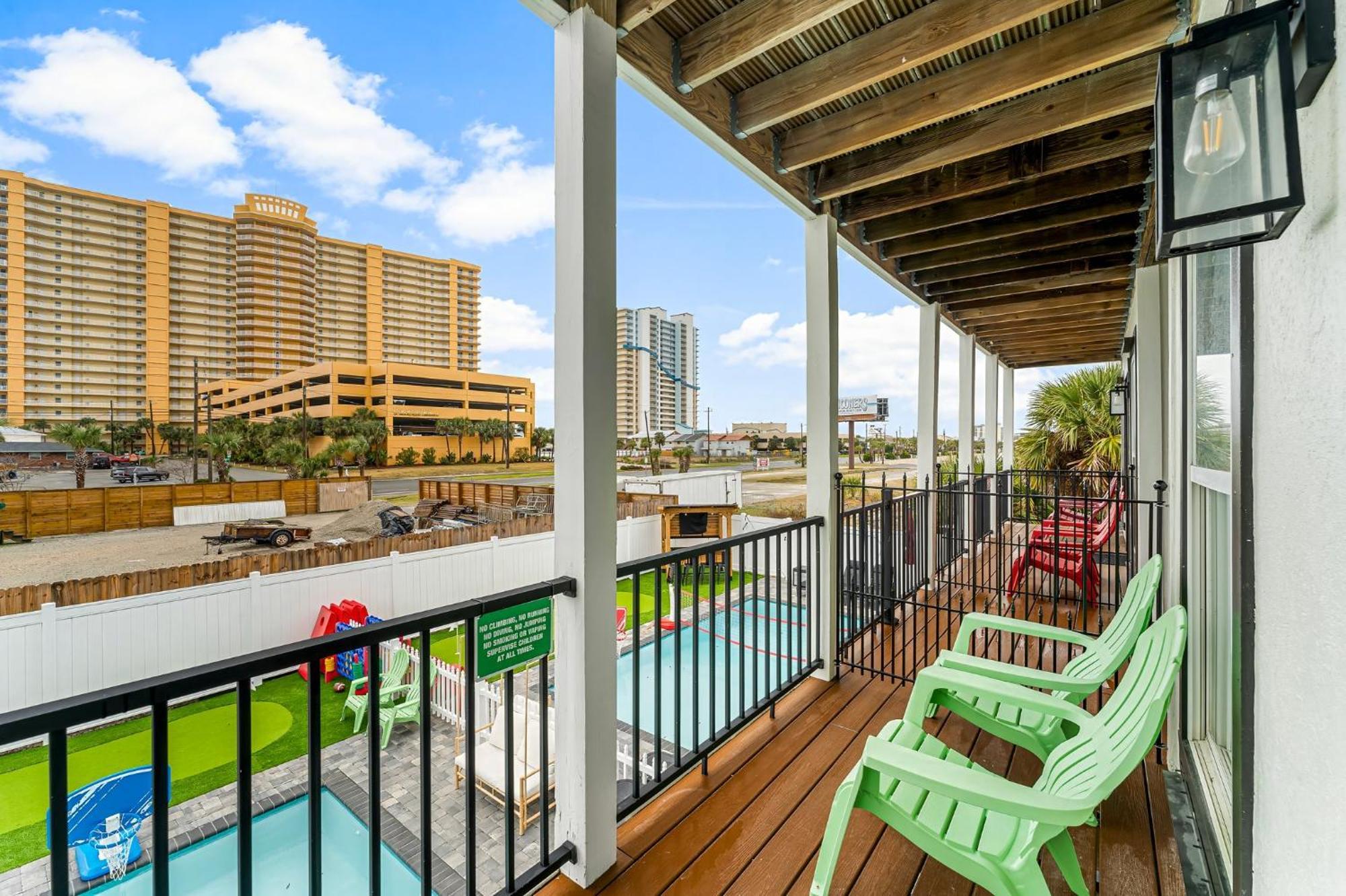 Lime And Dandy Pool Golf Grill Bar Games Near Panama City Beach