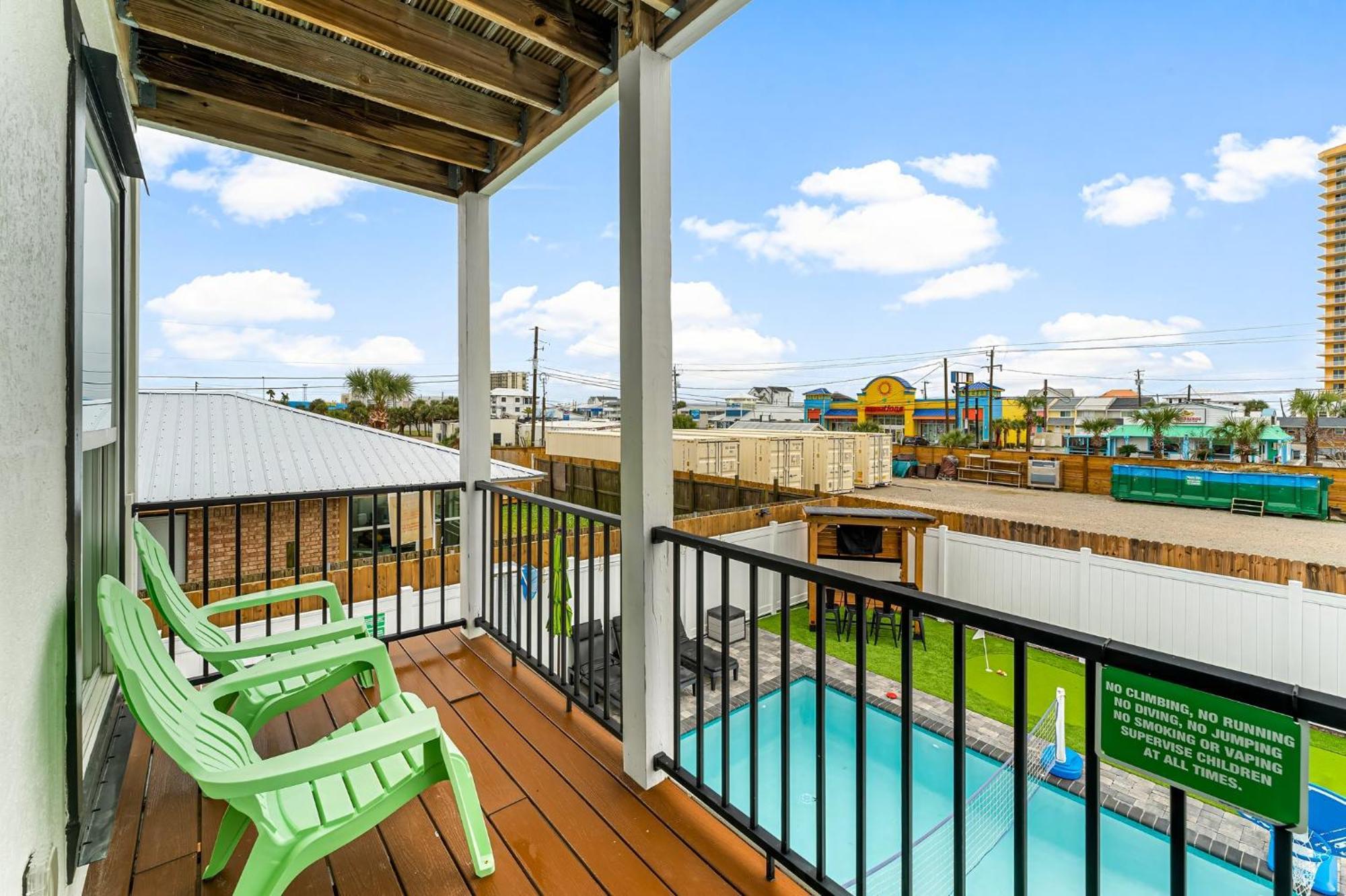 Lime And Dandy Pool Golf Grill Bar Games Near Apartment