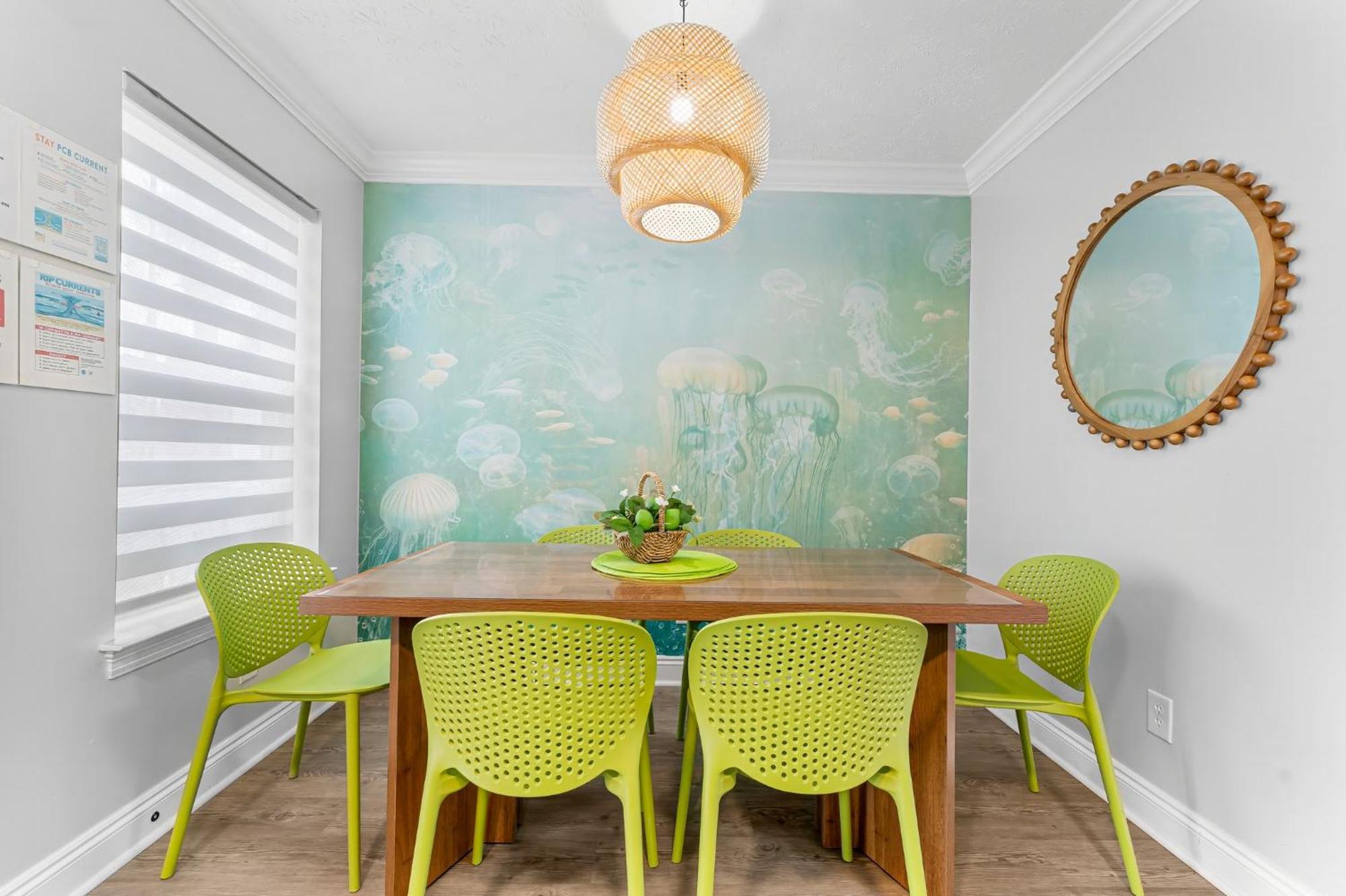 Apartment Lime And Dandy Pool Golf Grill Bar Games Near *
