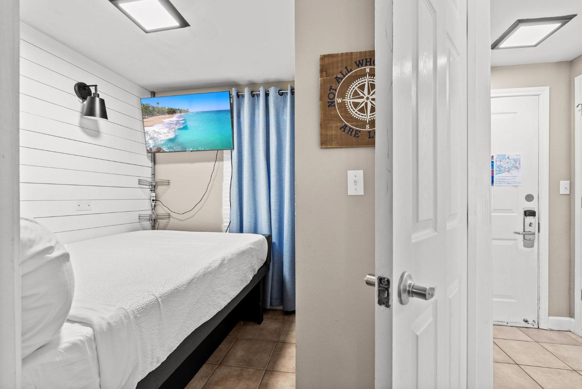 Spacious 2-bedroom Beachfront Resort! By Dolce Getaways Pcb! Apartment *