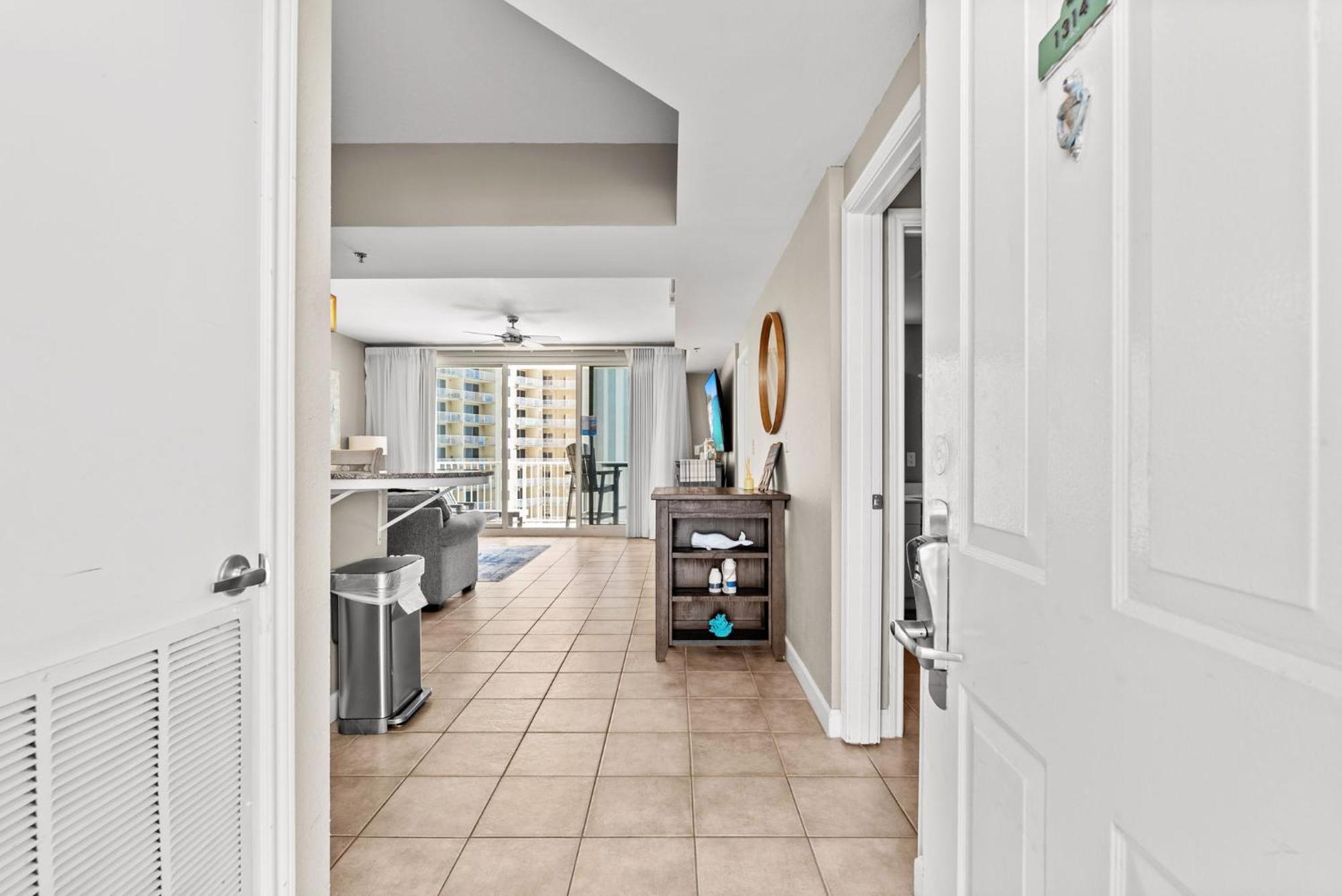 Apartment Spacious 2-bedroom Beachfront Resort! By Dolce Getaways Pcb! *