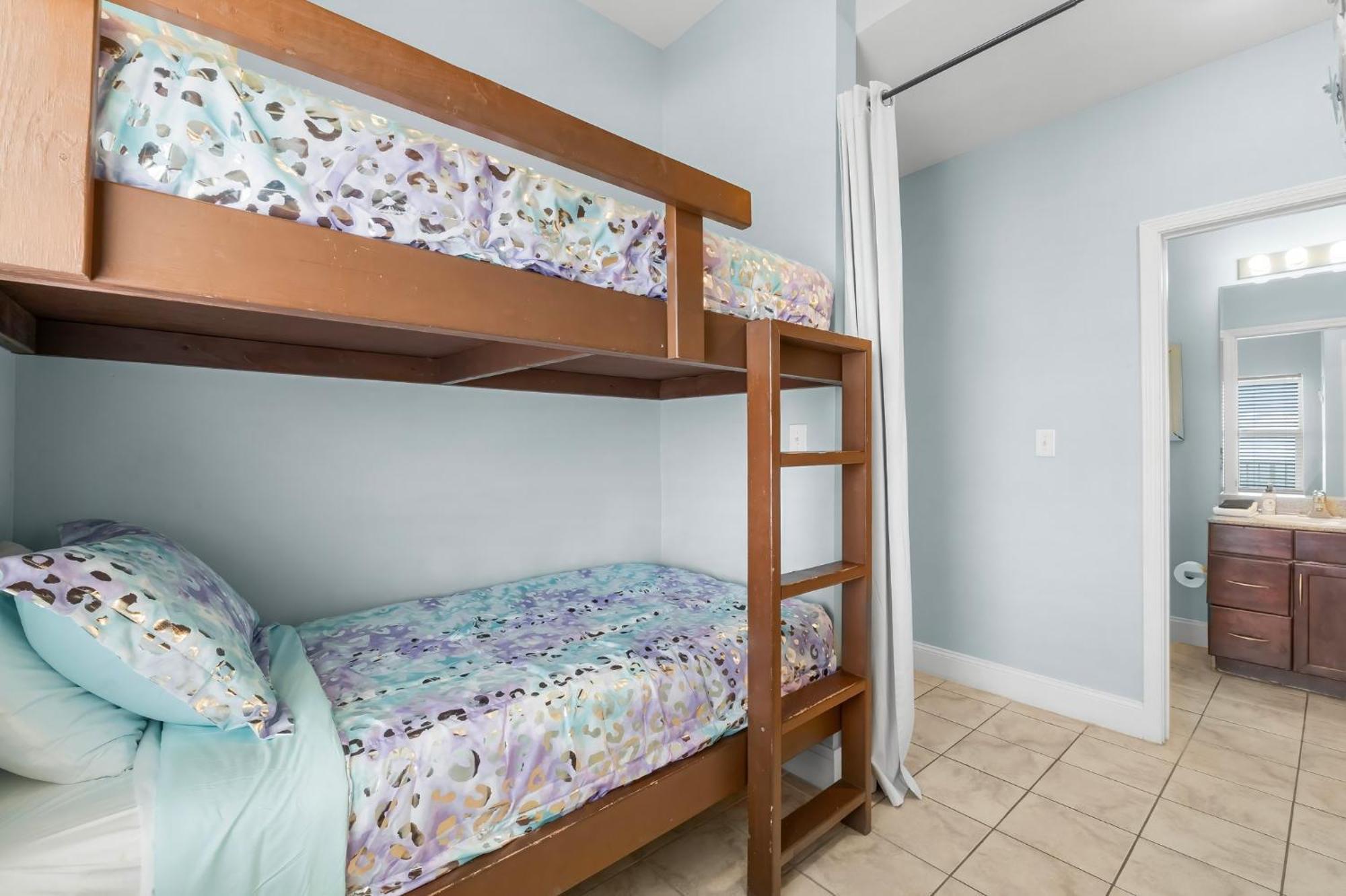 Laketown Wharf #2111 By Nautical Holiday home *