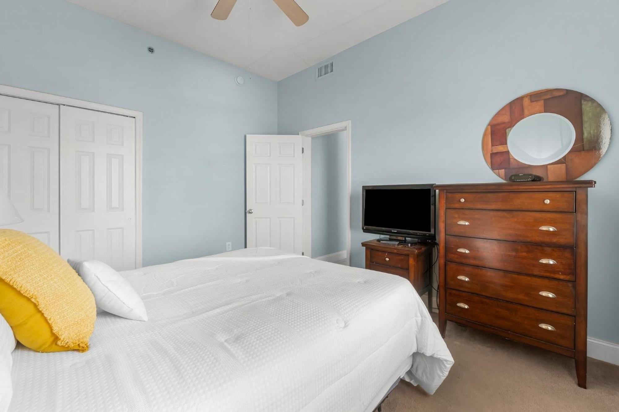 Laketown Wharf #2111 By Nautical