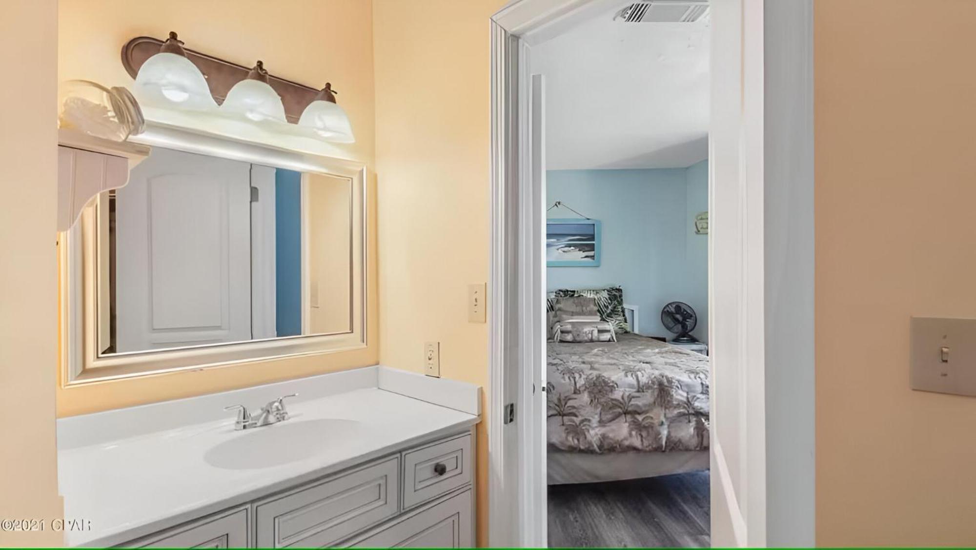 Across The Street From With 2 Pools Apartment Panama City Beach