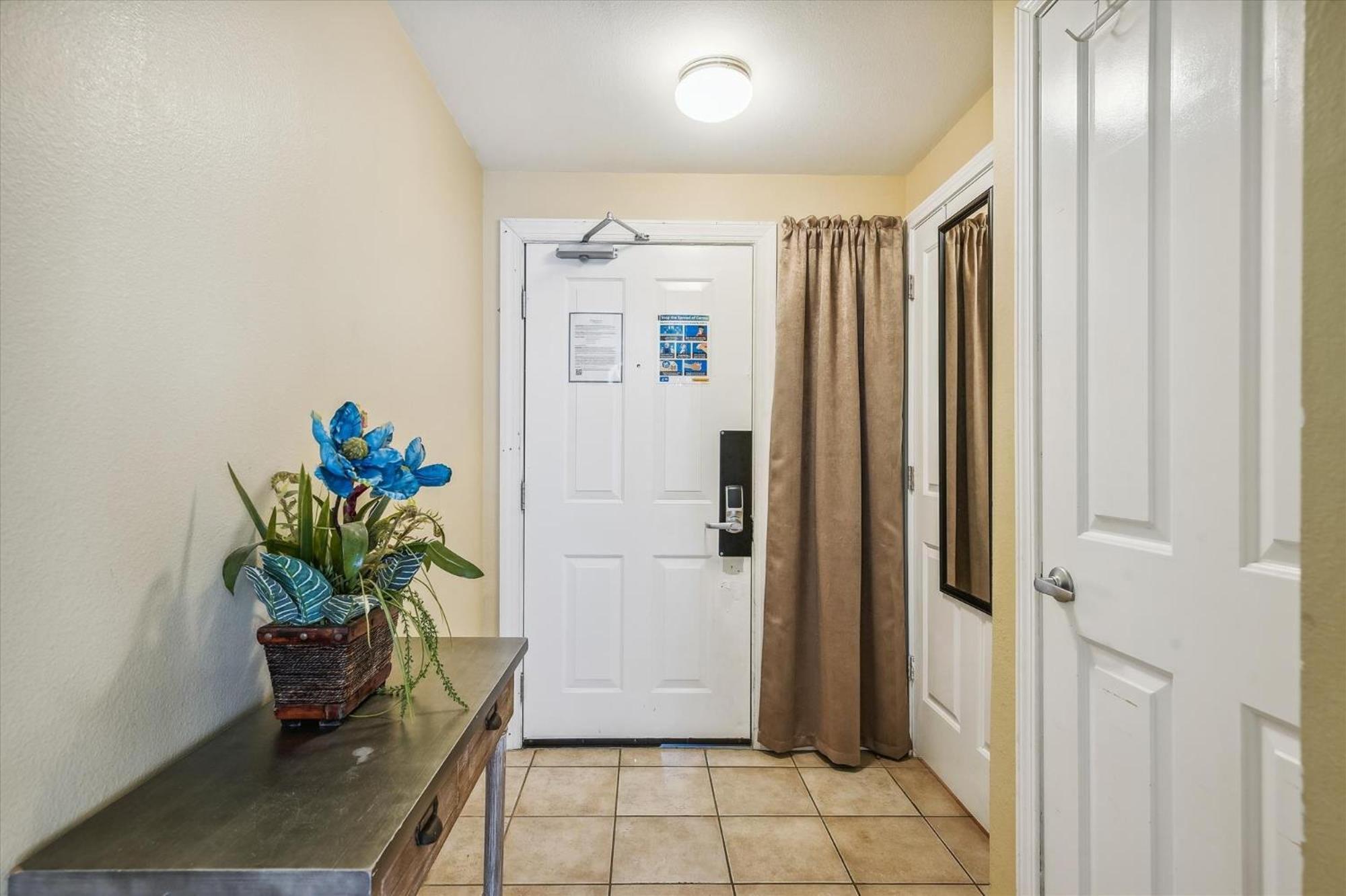 Apartment Shores Of Panama 1506, Perfect For A Great Couples Getaway! Free Fun! Reserved Parking Panama City Beach