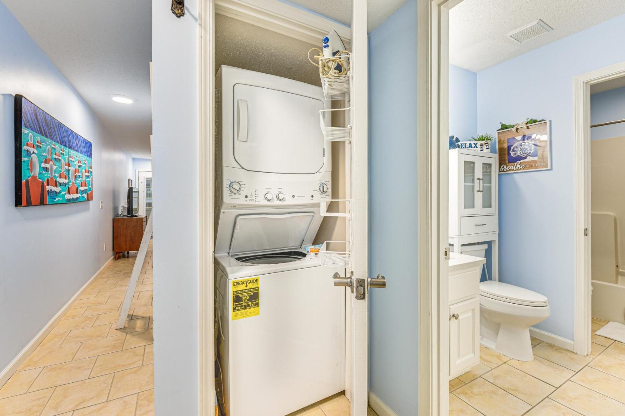 Walk To Pool And Pcb Getaway With Porch Apartment