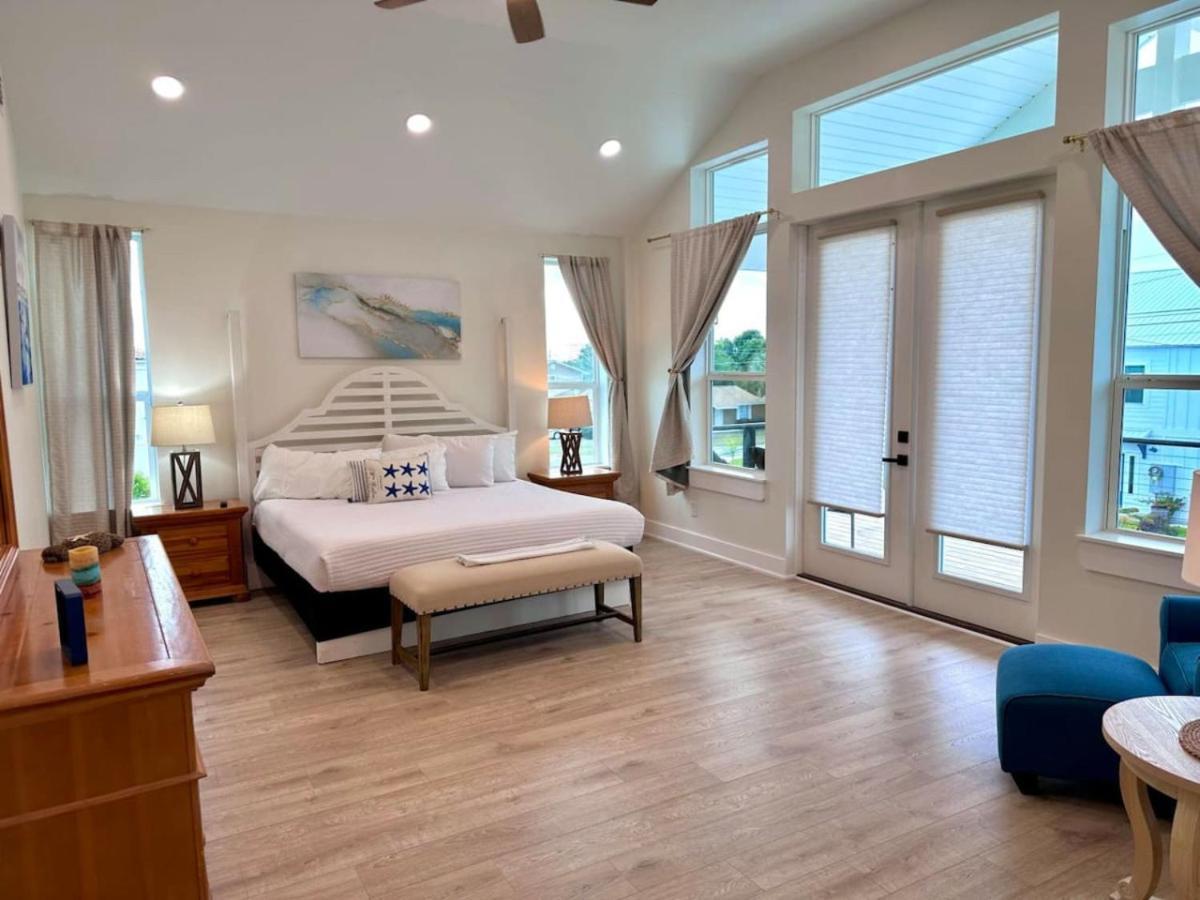 Sun Surf And 1 Block To Heated Pool Holiday home Panama City Beach