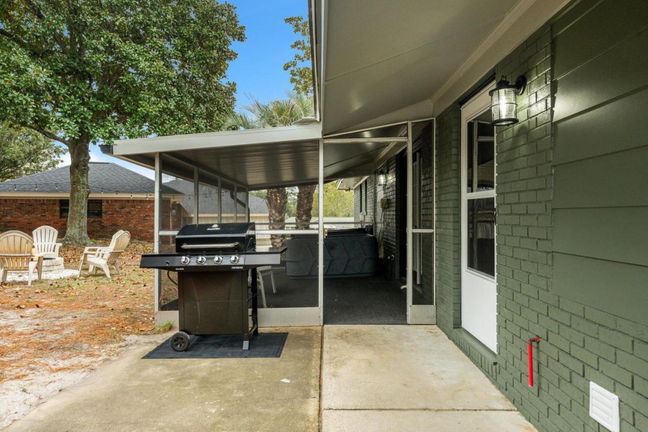 New Pirates Cove Hot Tub Pet Friendly Holiday home *