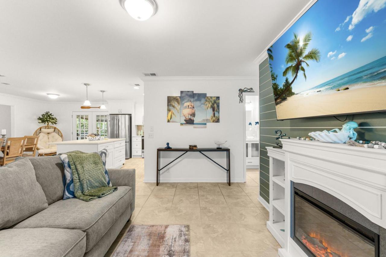 Holiday home New Pirates Cove Hot Tub Pet Friendly