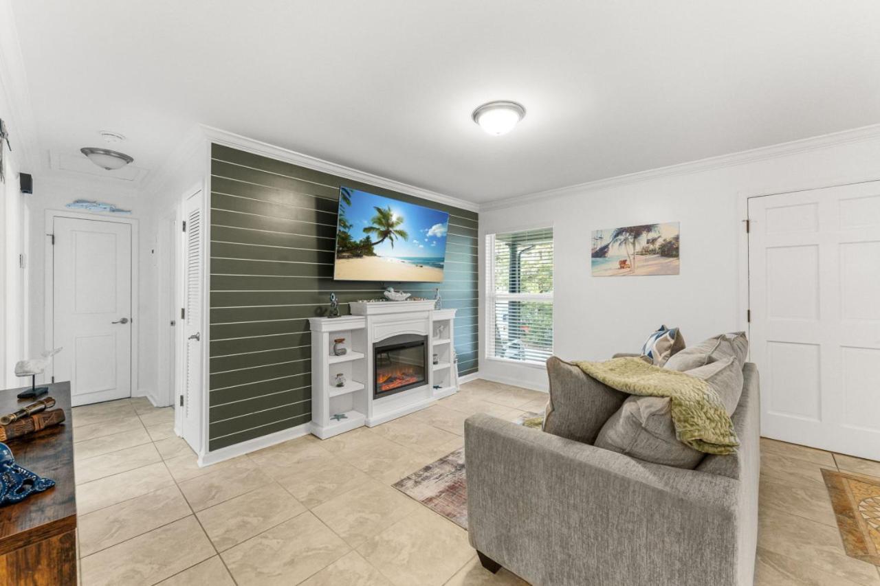 New Pirates Cove Hot Tub Pet Friendly