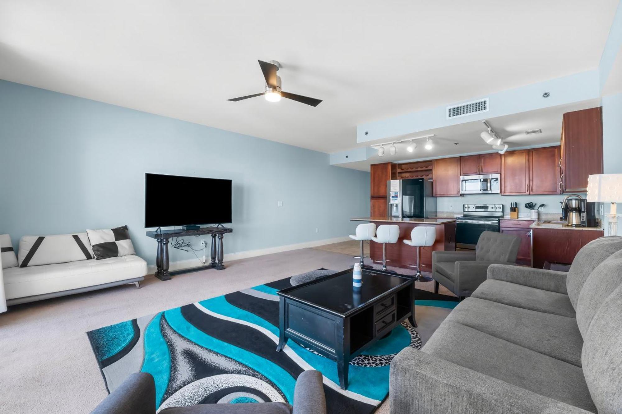 Apartment Laketown Wharf 1818 *