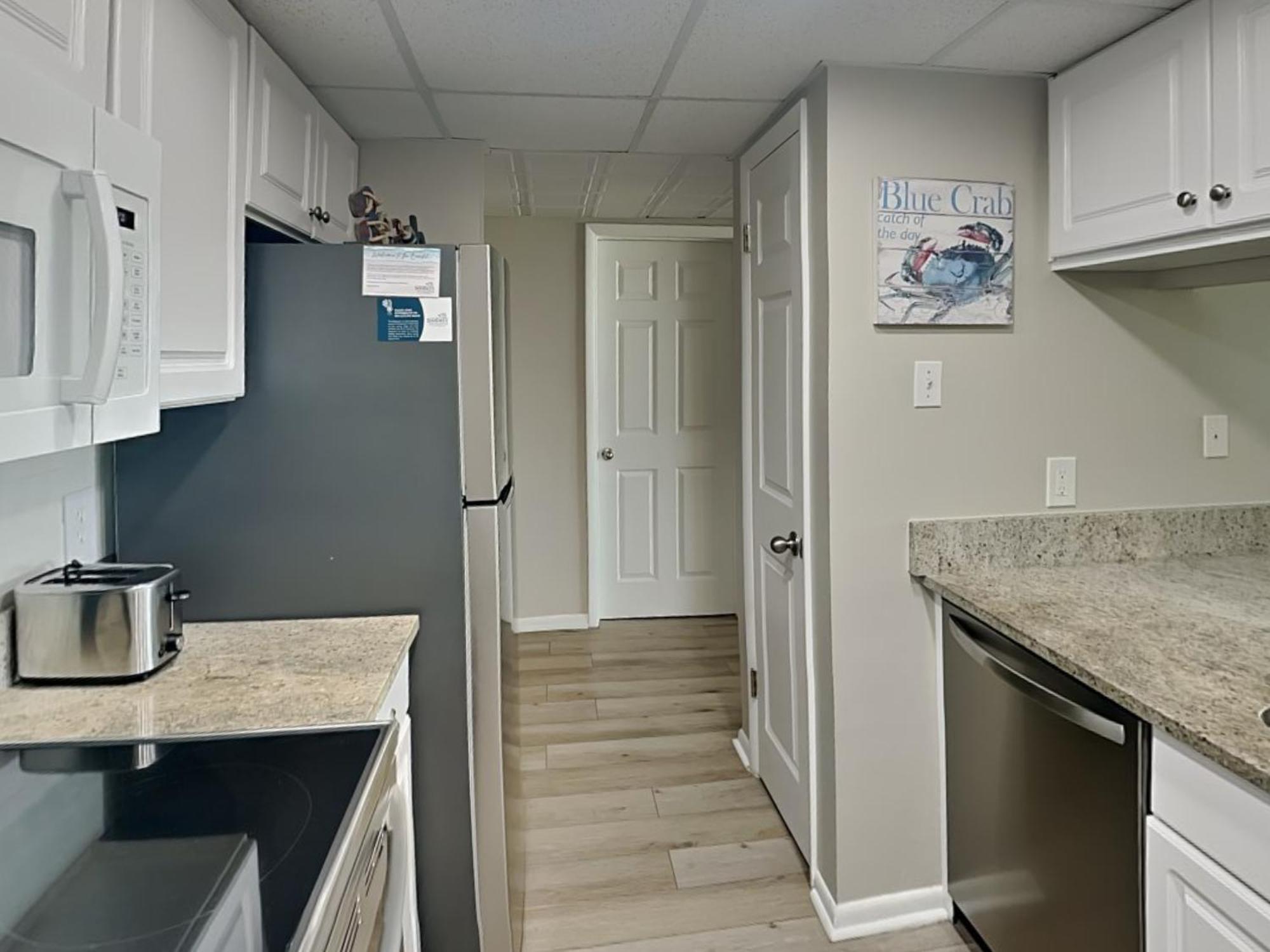 Edgewater Leeward 605 *