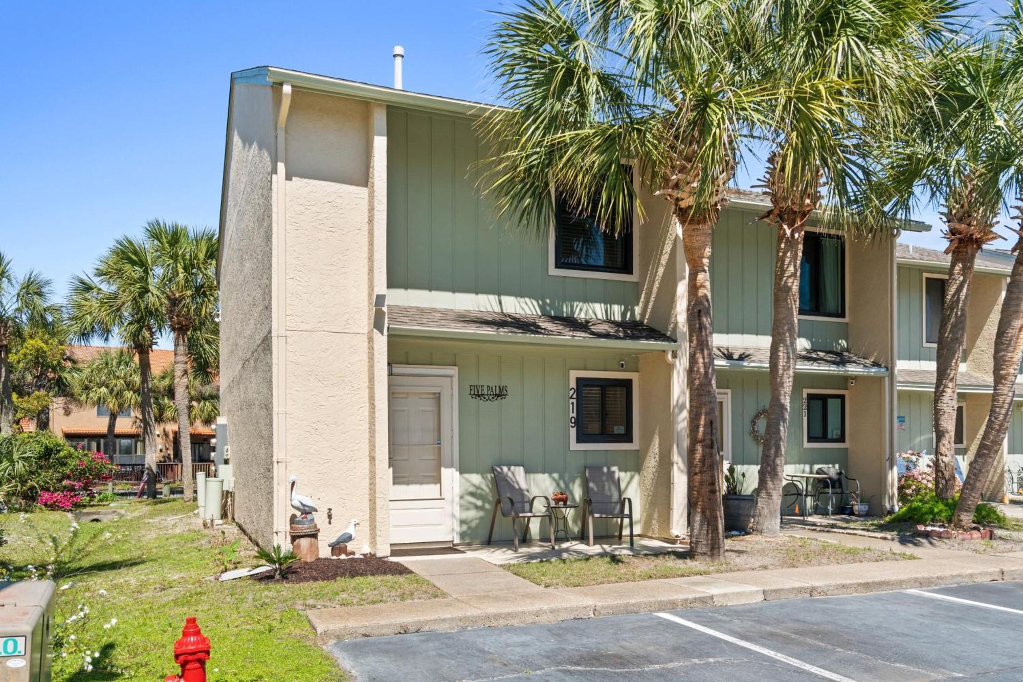 Gulf Highlands 219 By Book That