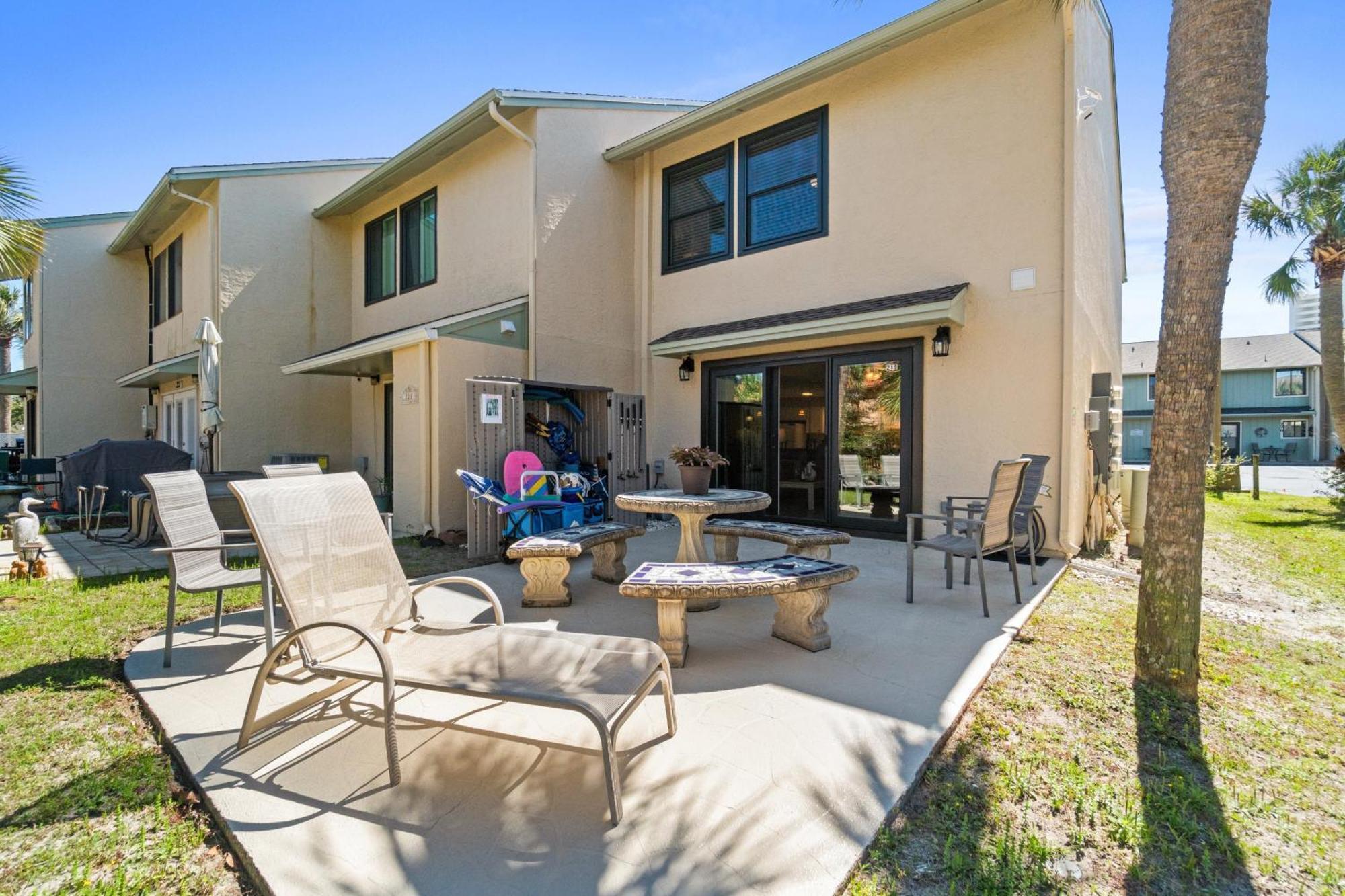 Gulf Highlands 219 By Book That Holiday home