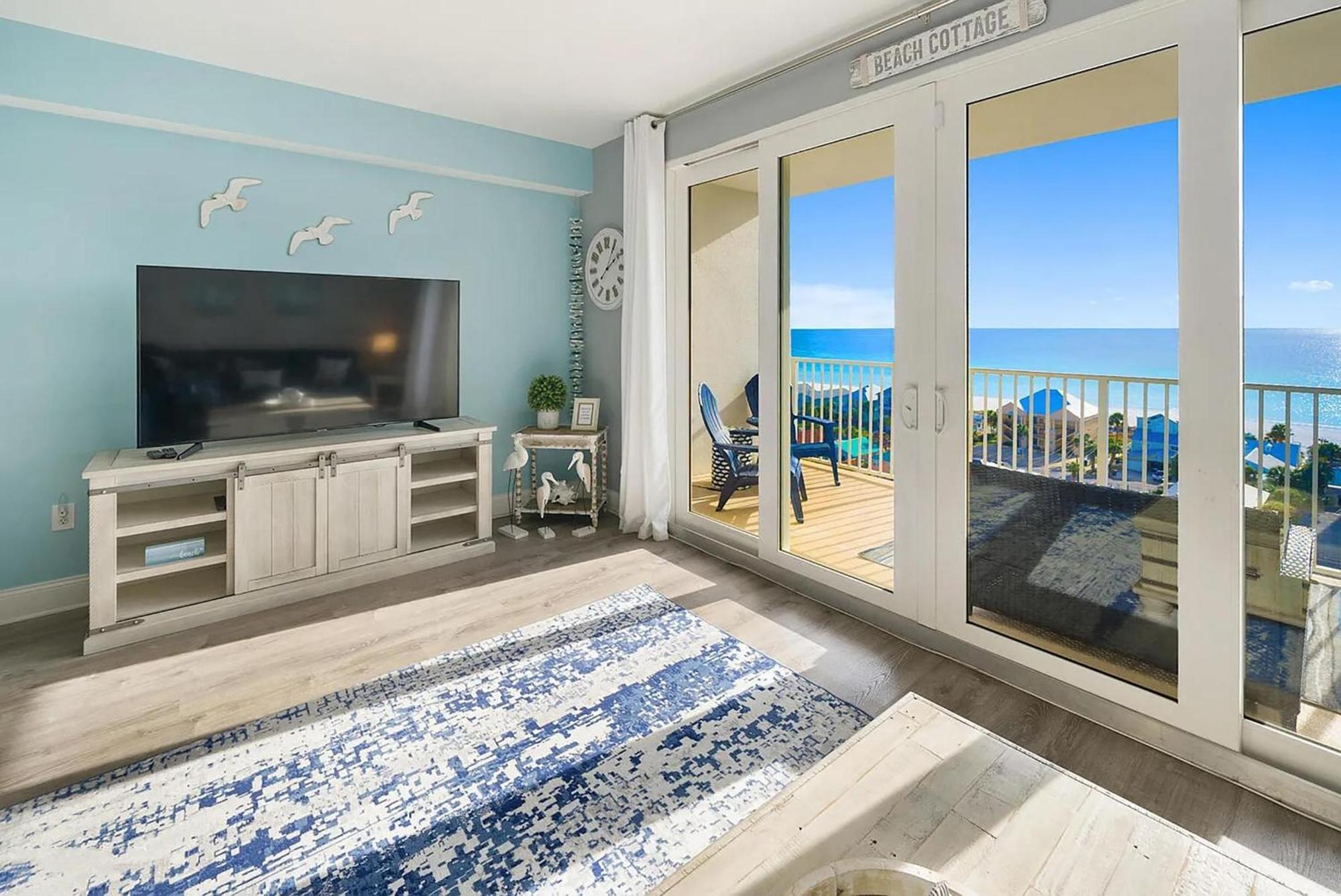 Laketown Wharf 905 *