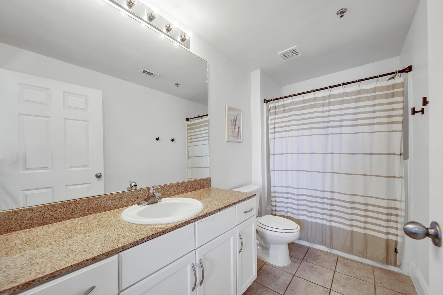 Laketown Wharf 1116 Holiday home