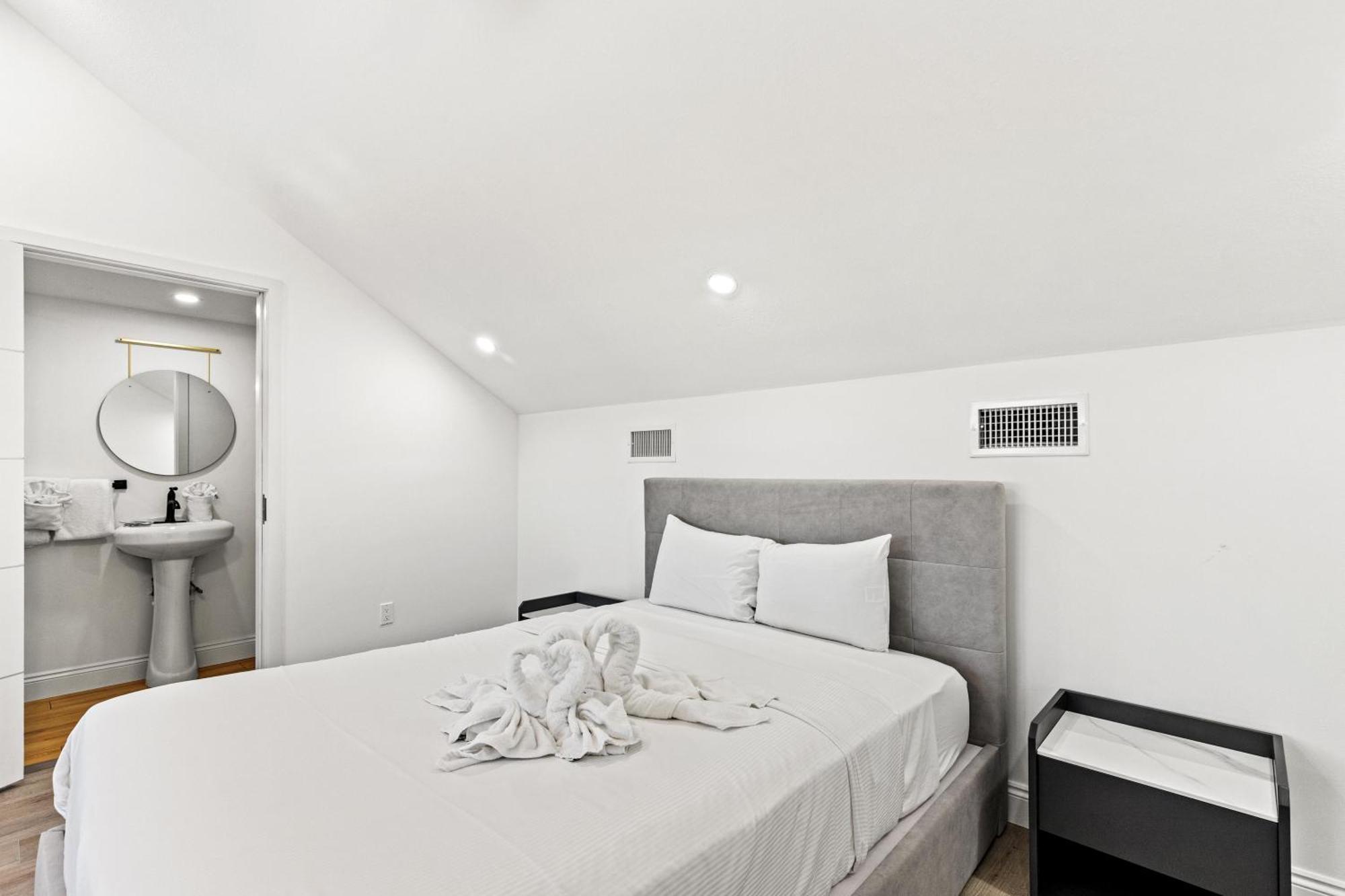 Ocean Breeze 1c Apartment