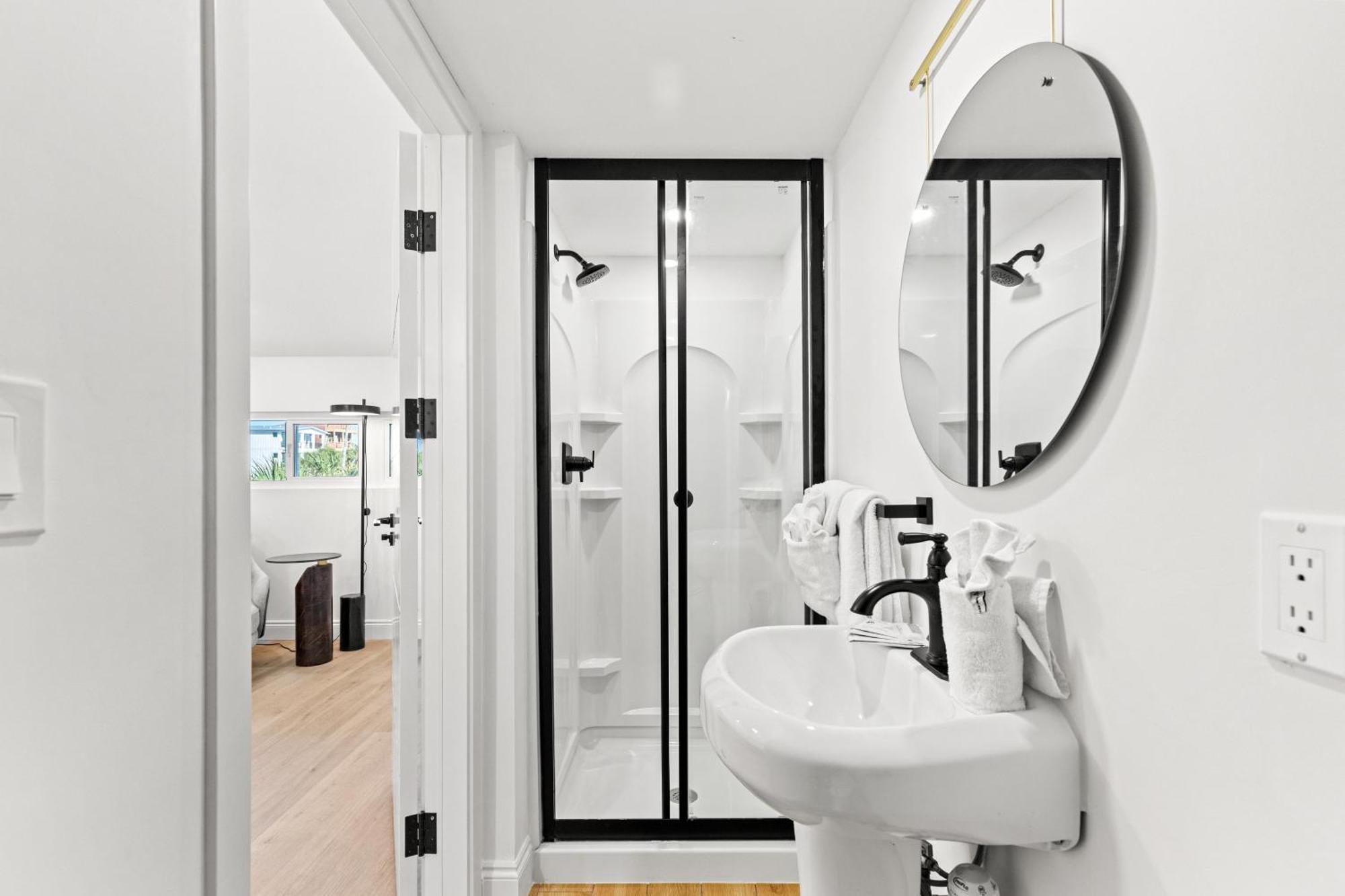Ocean Breeze 1c Apartment