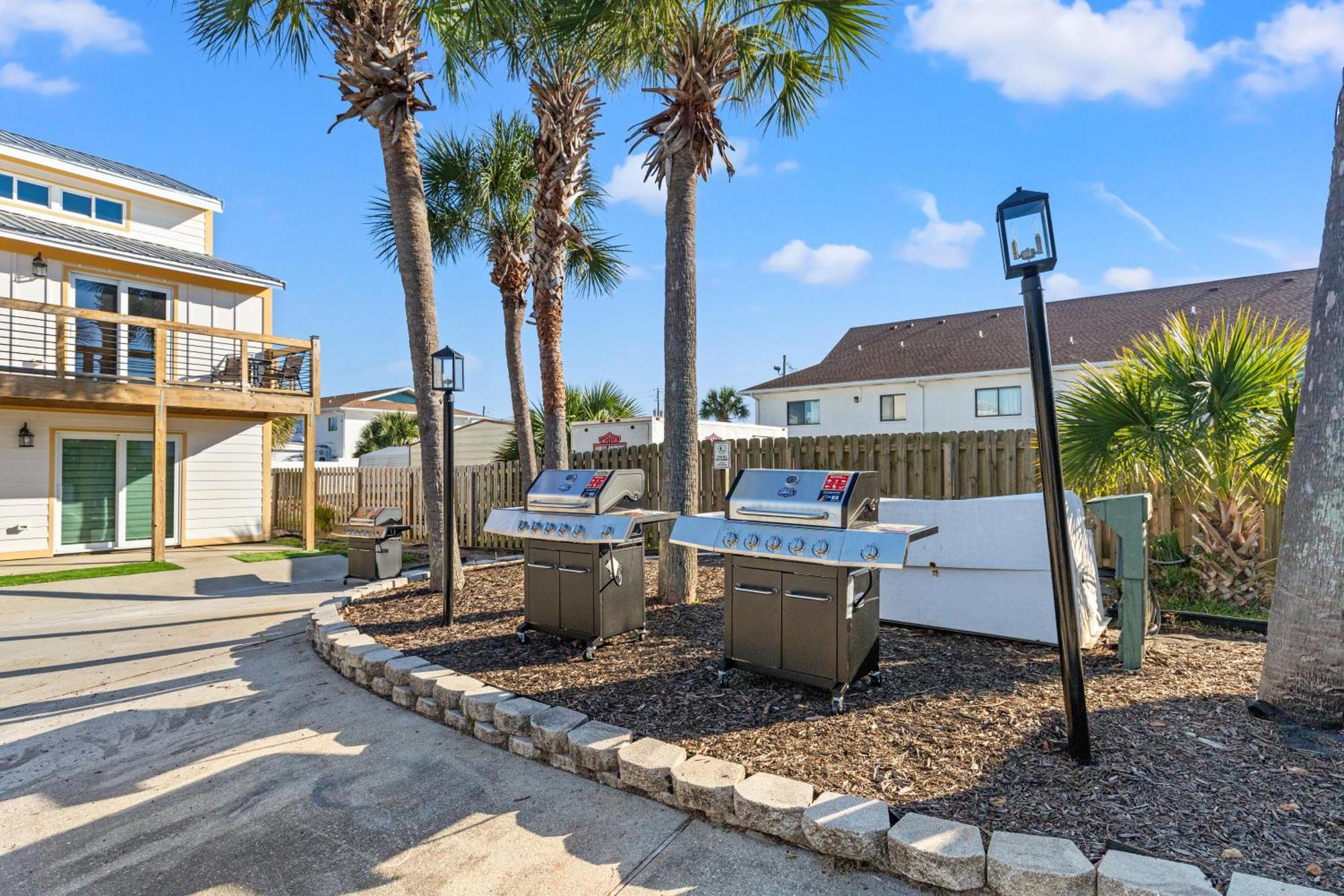 Ocean Breeze 1c Apartment