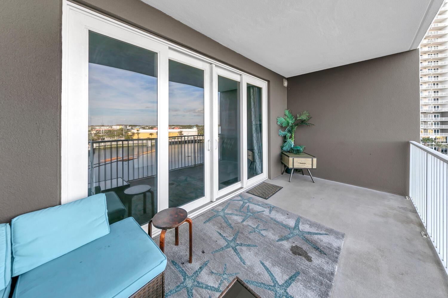 Laketown Wharf 317
