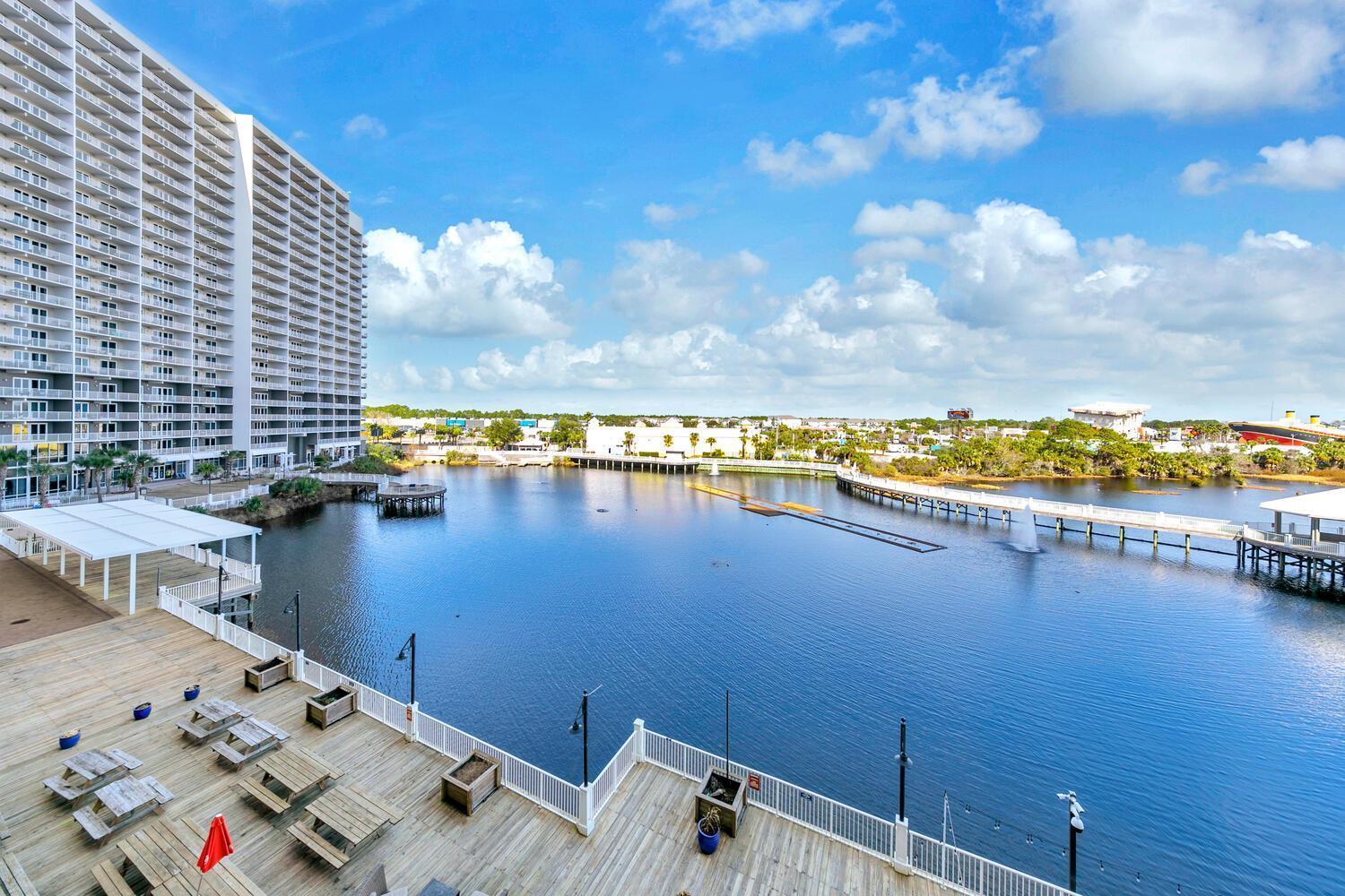 Laketown Wharf 317 *