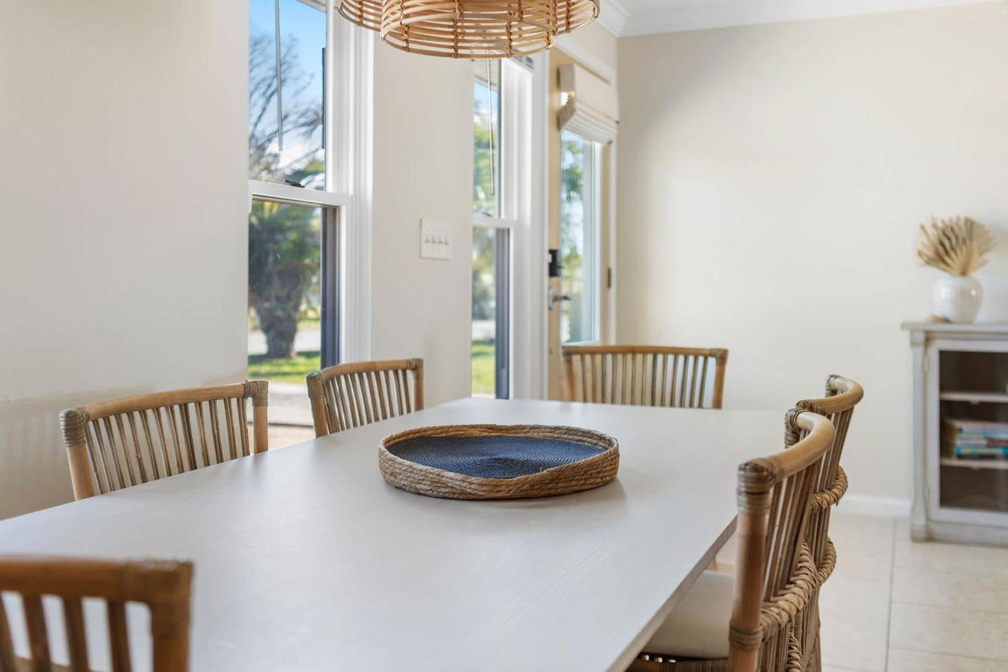 Shells Family House Coastal Retreat With Private Pool Golf Cart & Steps To The Holiday home