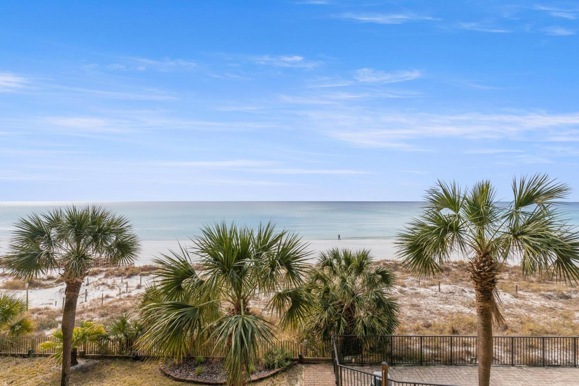 Commodore 303 Panama City Beach