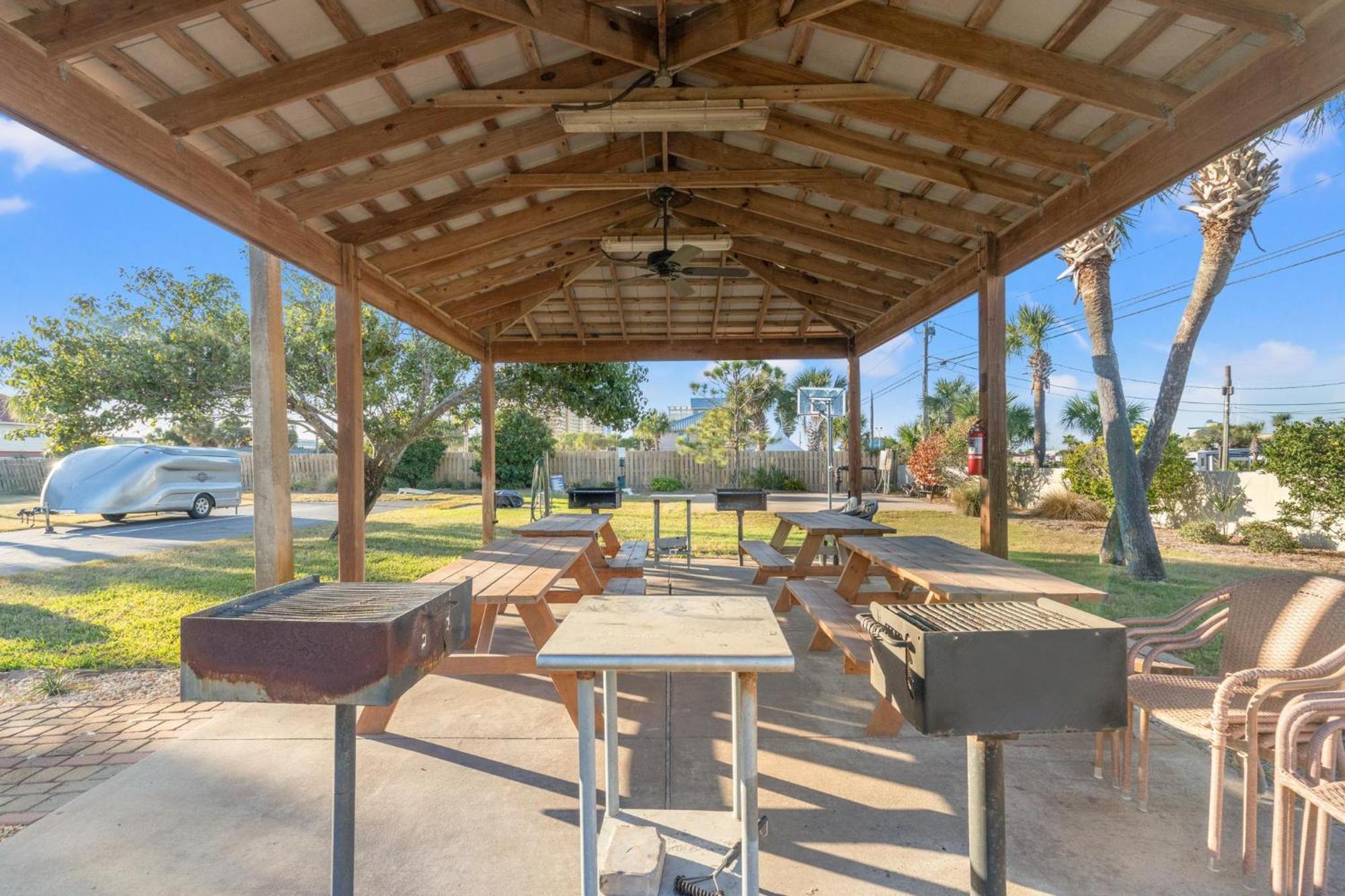 Commodore 304 Gorgeous Views! Near St. Andrews State Park. Holiday home