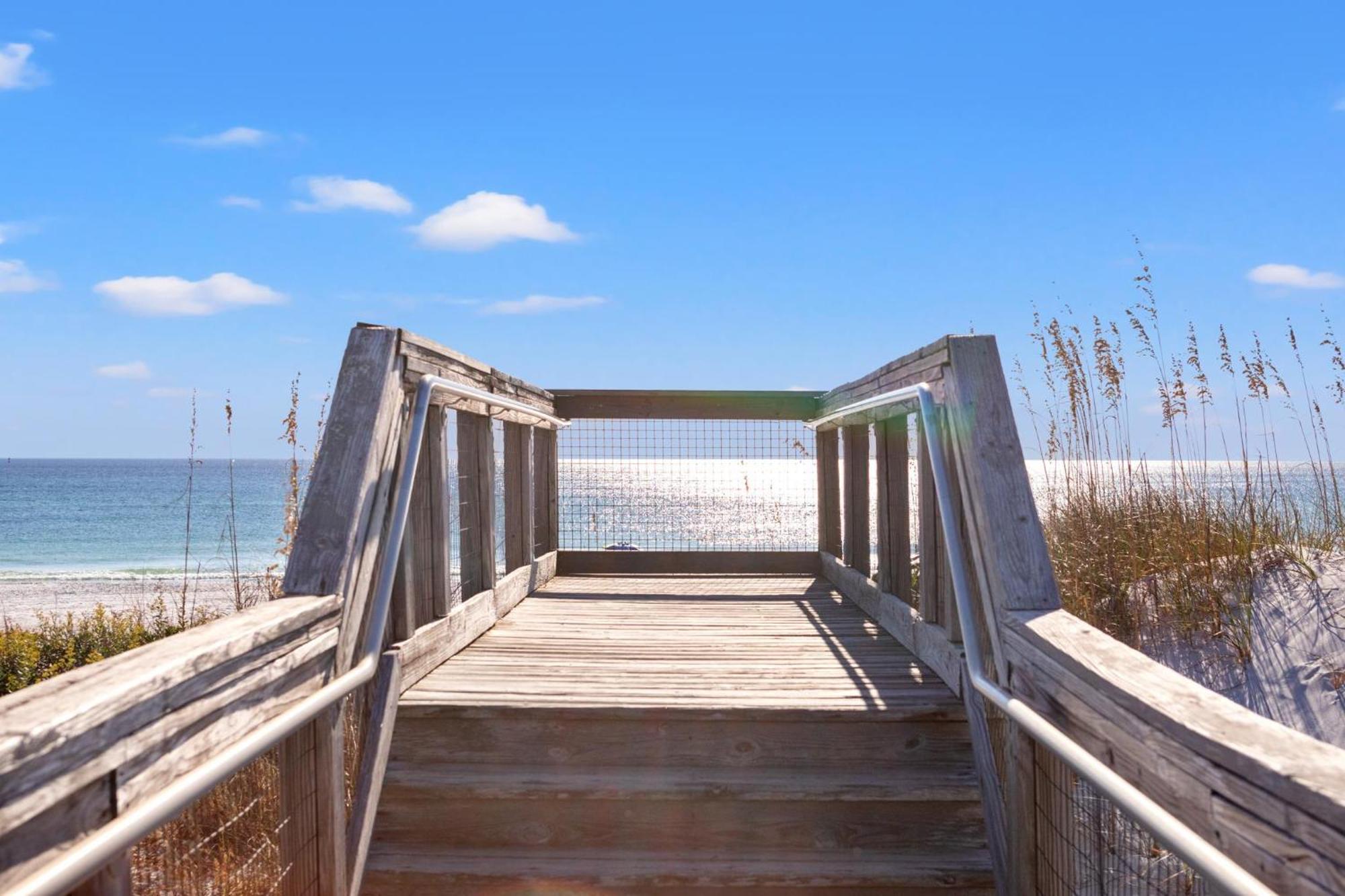 Holiday home Commodore 304 Gorgeous Views! Near St. Andrews State Park. Panama City Beach