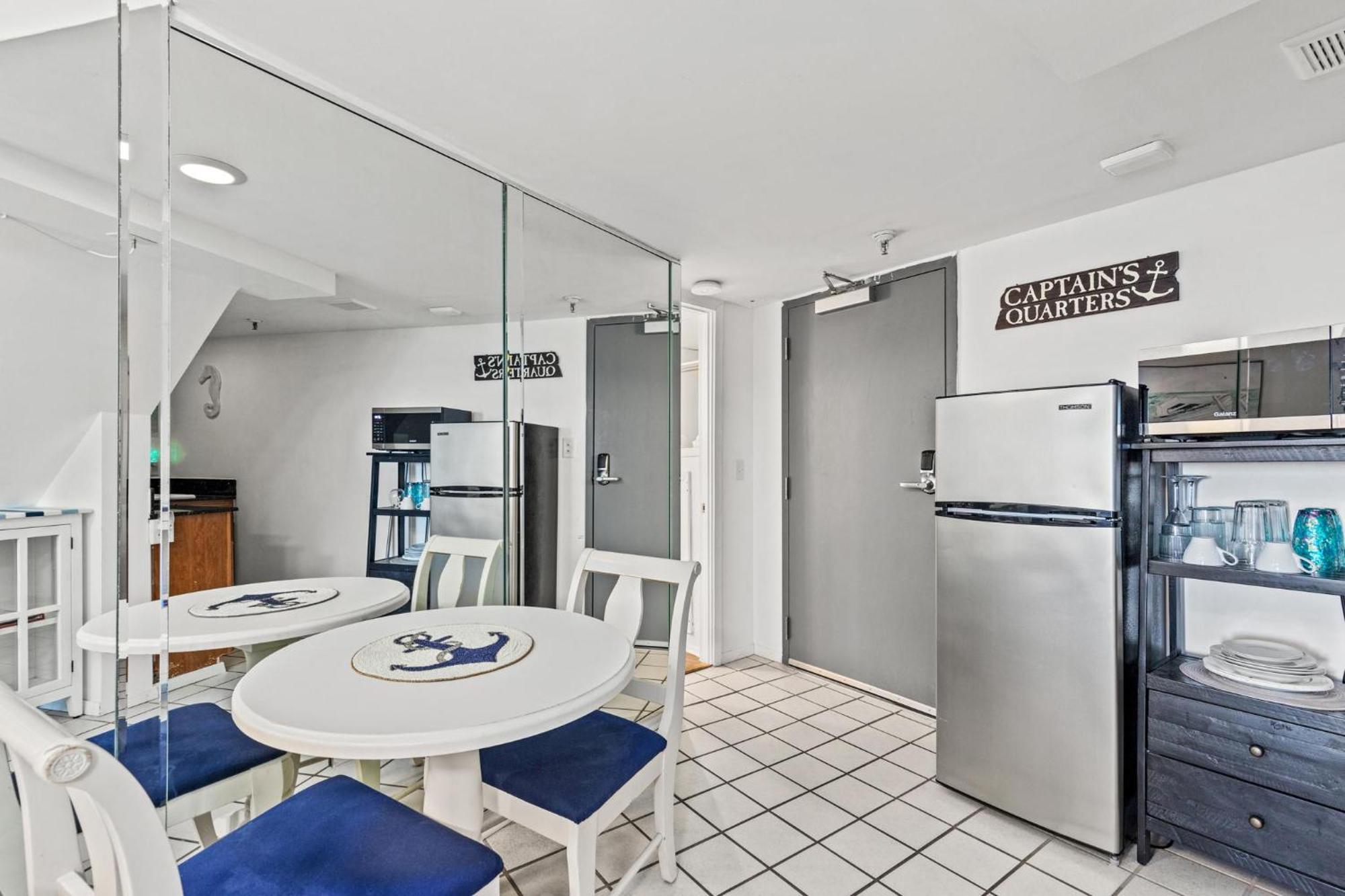 Holiday home Commodore E13 *