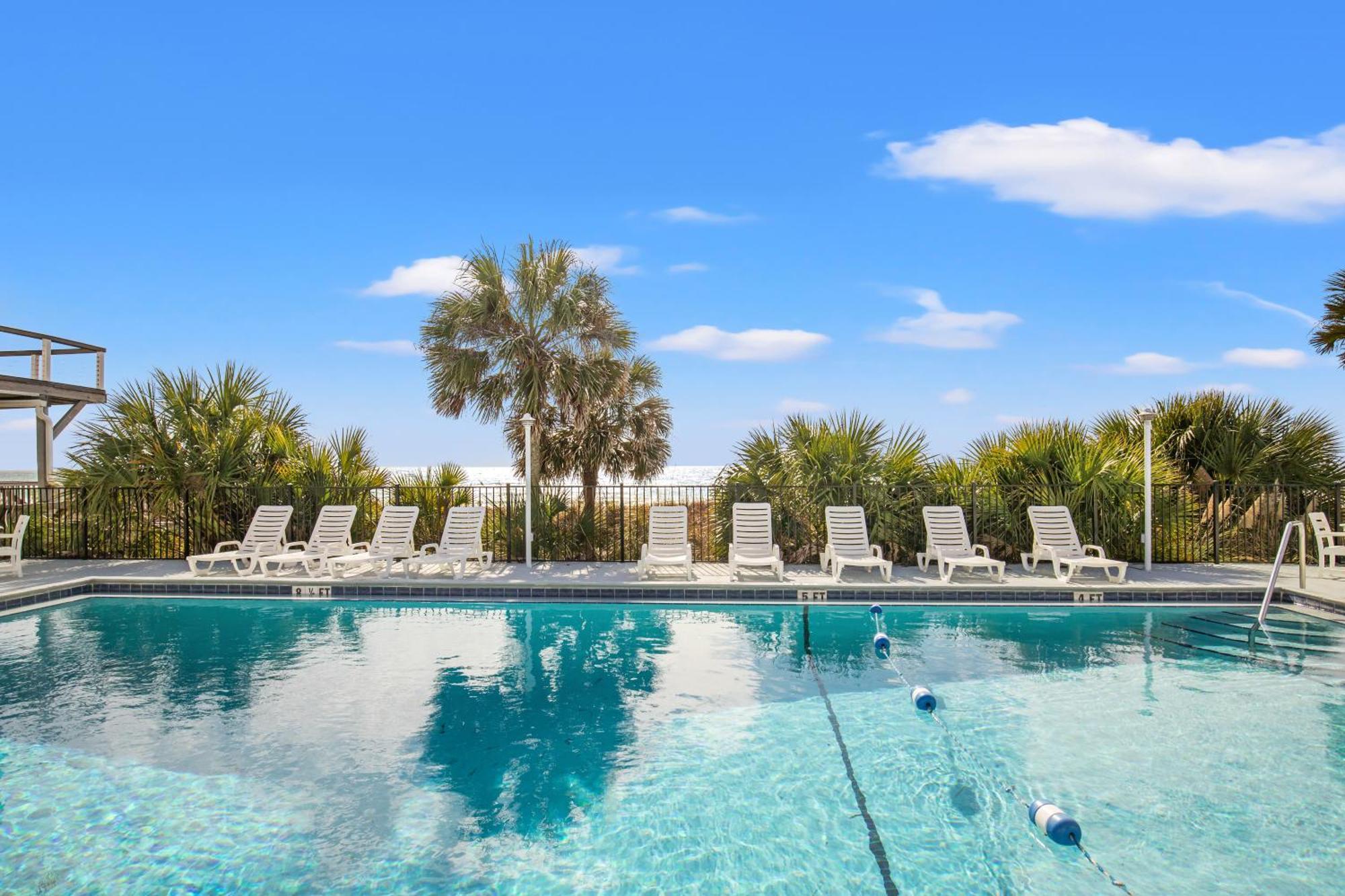Holiday home 3br, 3ba Beachfront Townhome! Sleeps 11! Ocean View! Steps To The Beach!