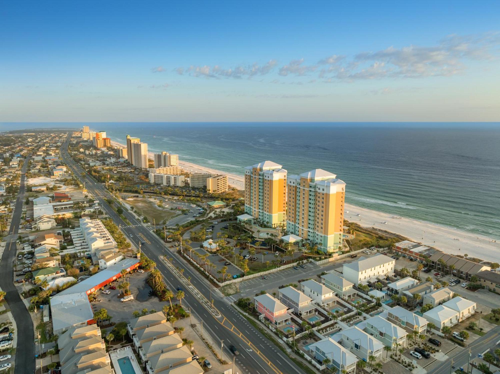 Fabulous Modern House - 4br, 35ba: Pool/beach View & Access/balcony *