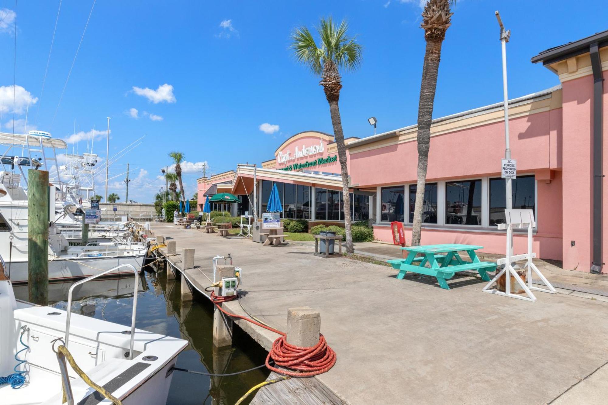 Beautiful 3rd Floor W Gulf Front Master - Near Pier Park Holiday home