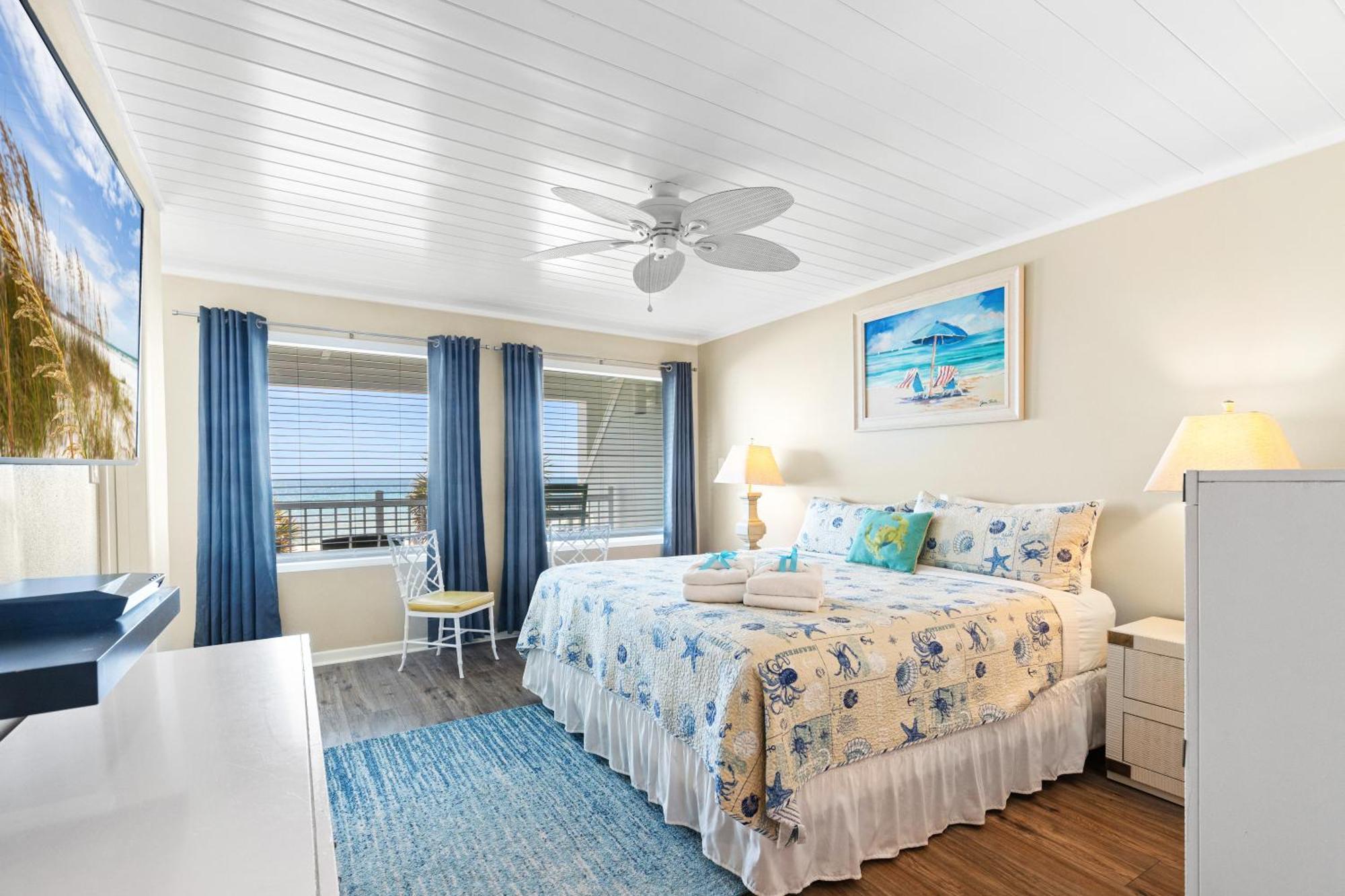 3br, 3ba Beachfront Townhome! Sleeps 11! Ocean View! Steps To The Beach! * Panama City Beach