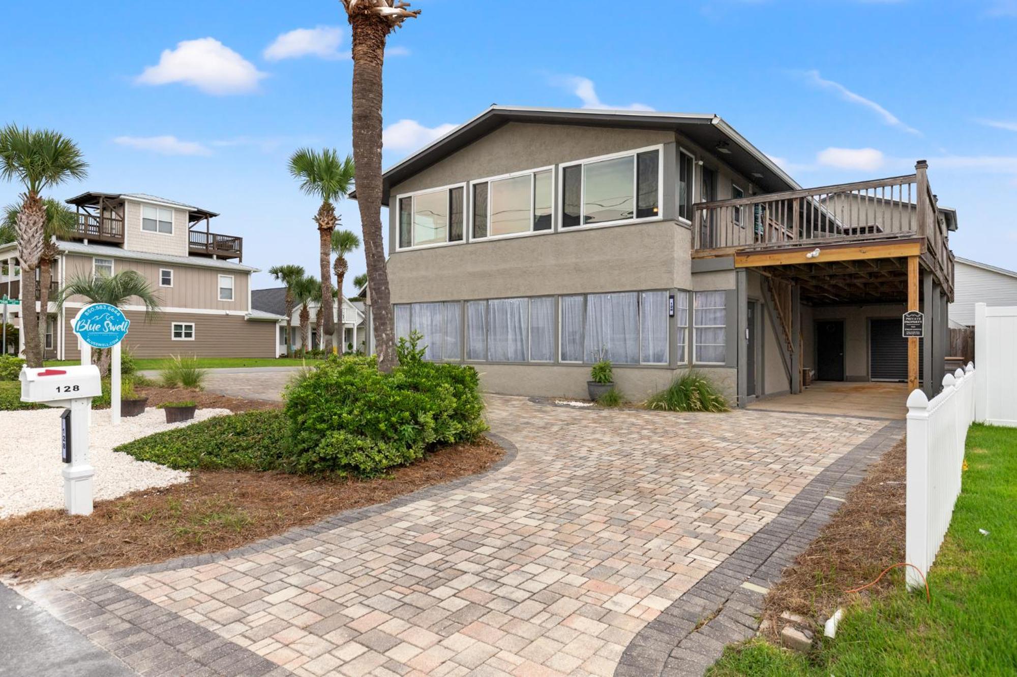 Holiday home 128 Kelly St | Beachy Keen