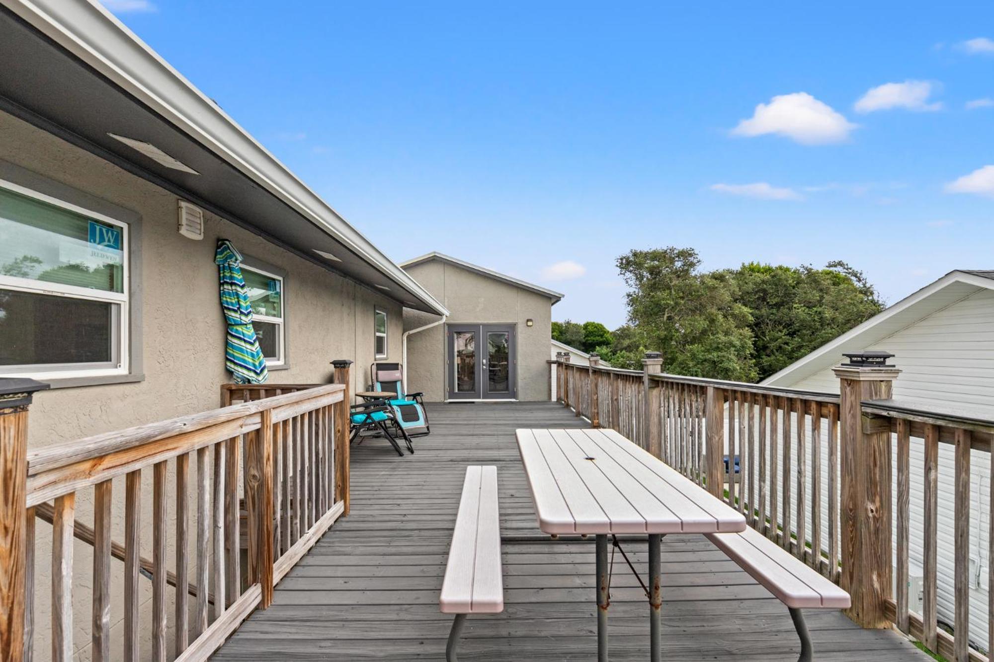 128 Kelly St | Beachy Keen Holiday home *
