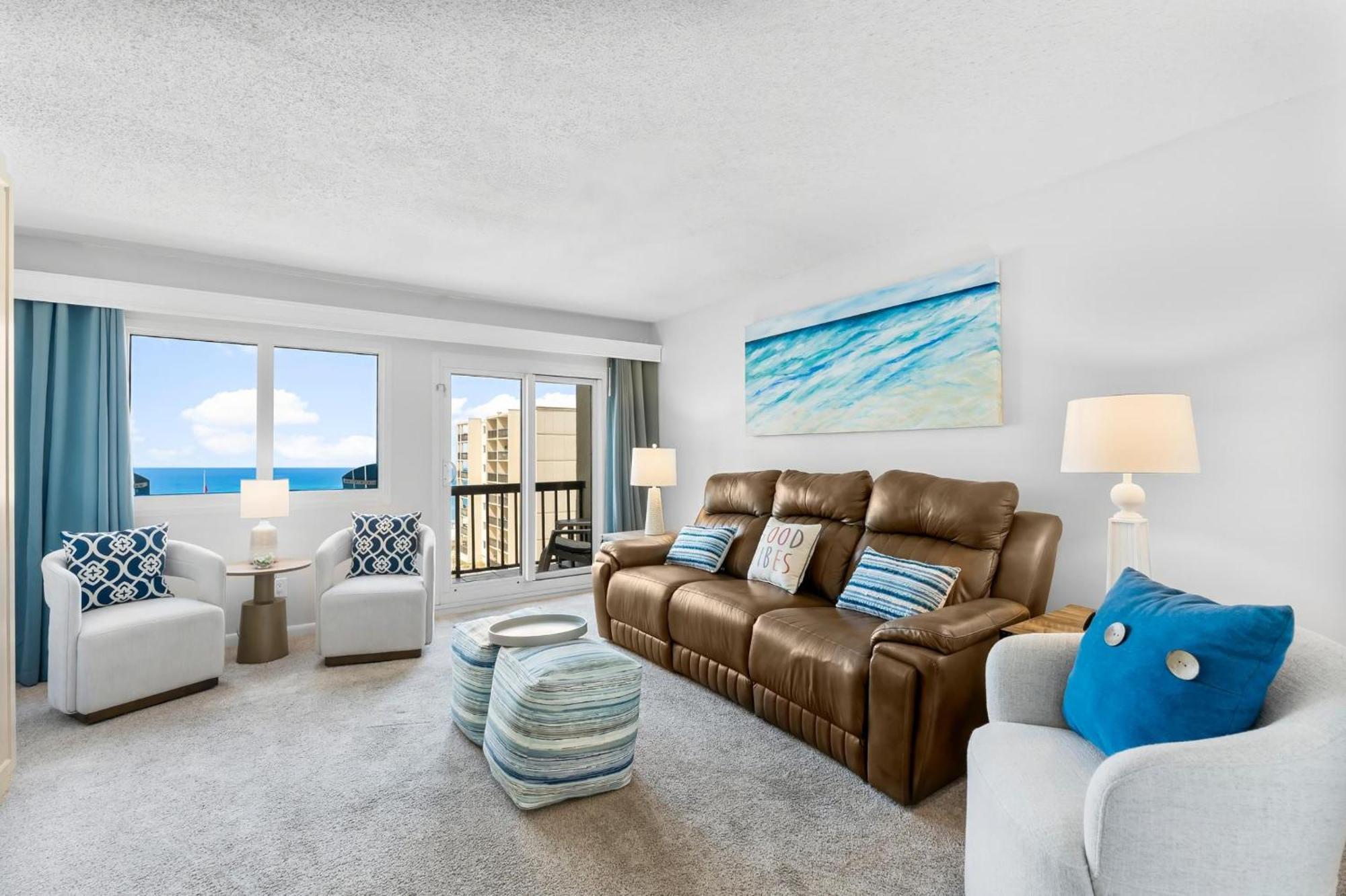 Pinnacle Port Apartment