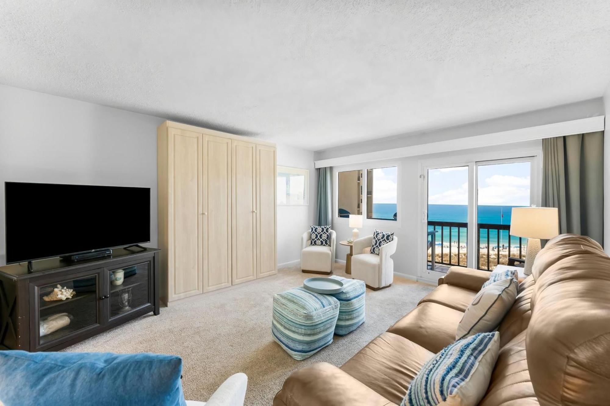 Apartment Pinnacle Port