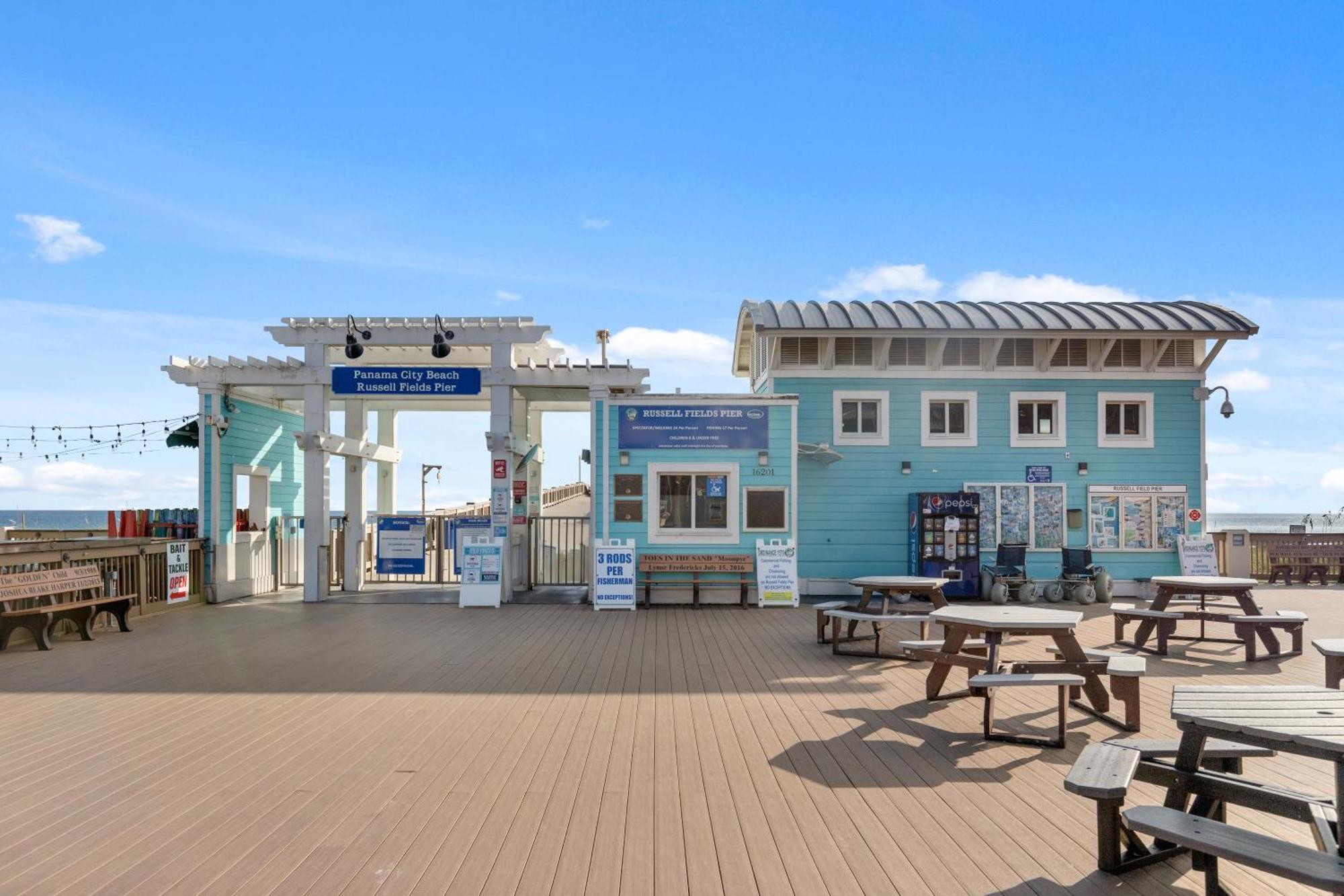 Pineapple Paradise! 6br 7ba Beachfront House! Private Pool! Grill! Sleeps 16! Panama City Beach