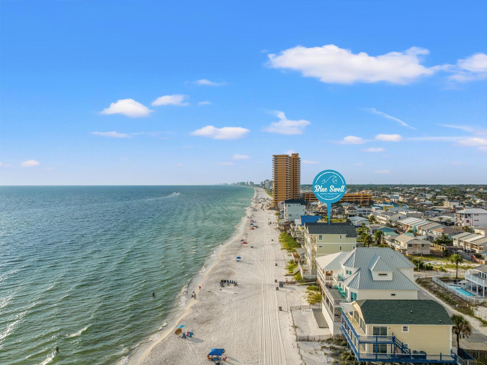 Pineapple Paradise! 6br 7ba Beachfront House! Private Pool! Grill! Sleeps 16! Holiday home Panama City Beach